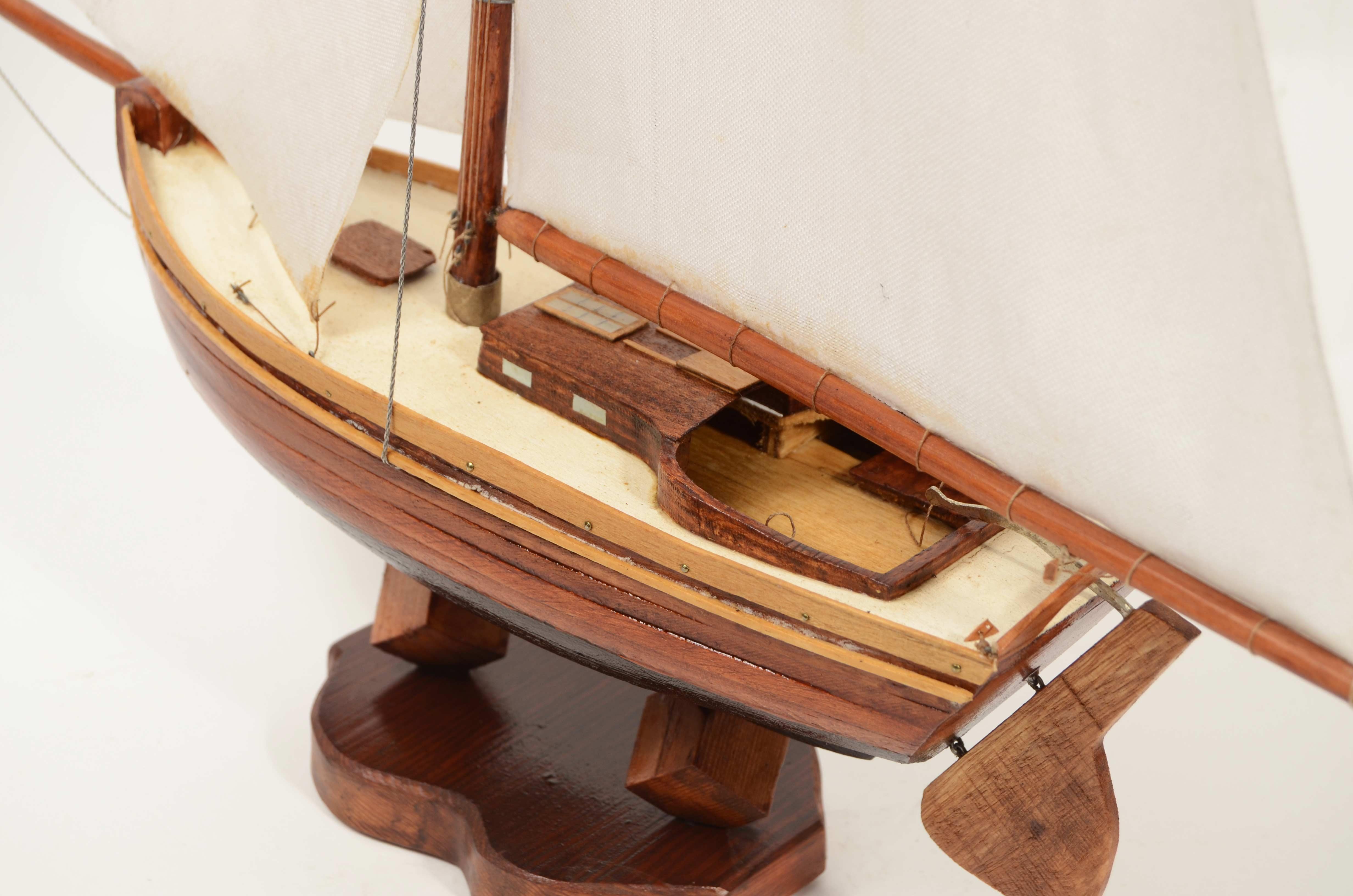 Late 20th Century Modèle réduit du coupeur aurique San Nicolo de Carlo Sciarelli datant des années 1980 en vente