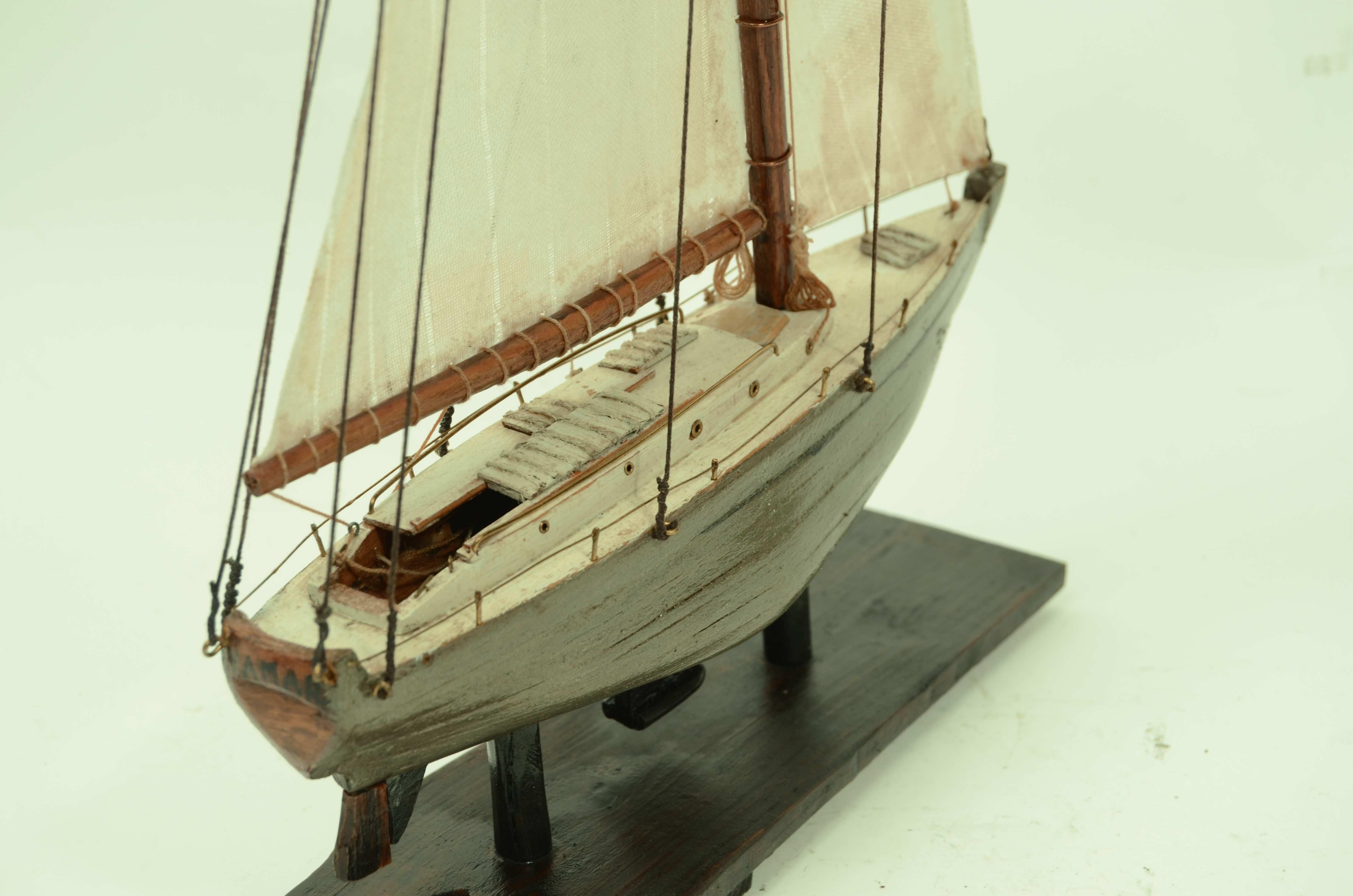 Bois Modèle à l'échelle du Cutter Namar de Carlo Sciarelli réalisé dans les années 70 en vente