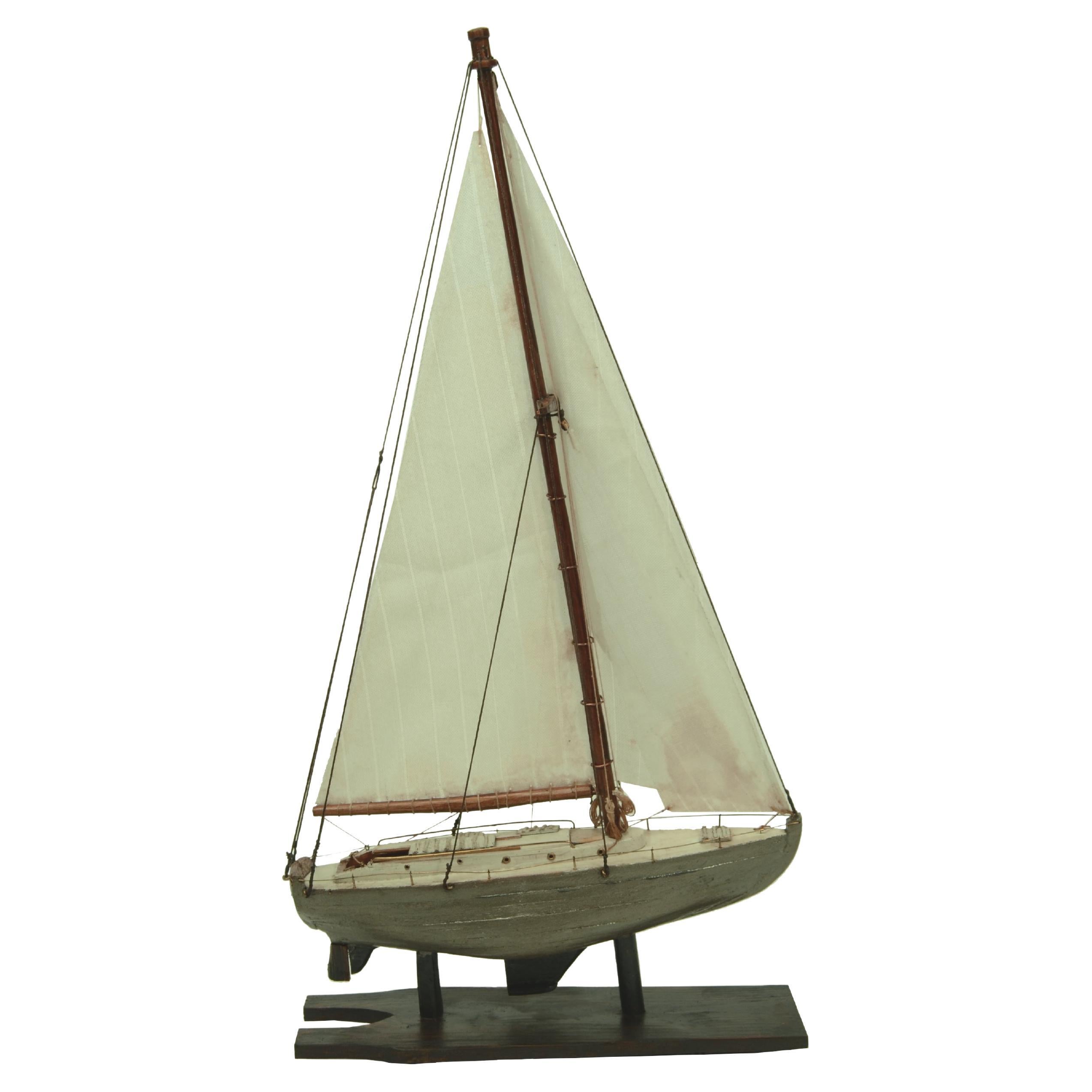 Modellino in scala del Cutter Namar di Carlo Sciarelli realizzato negli anni ’70