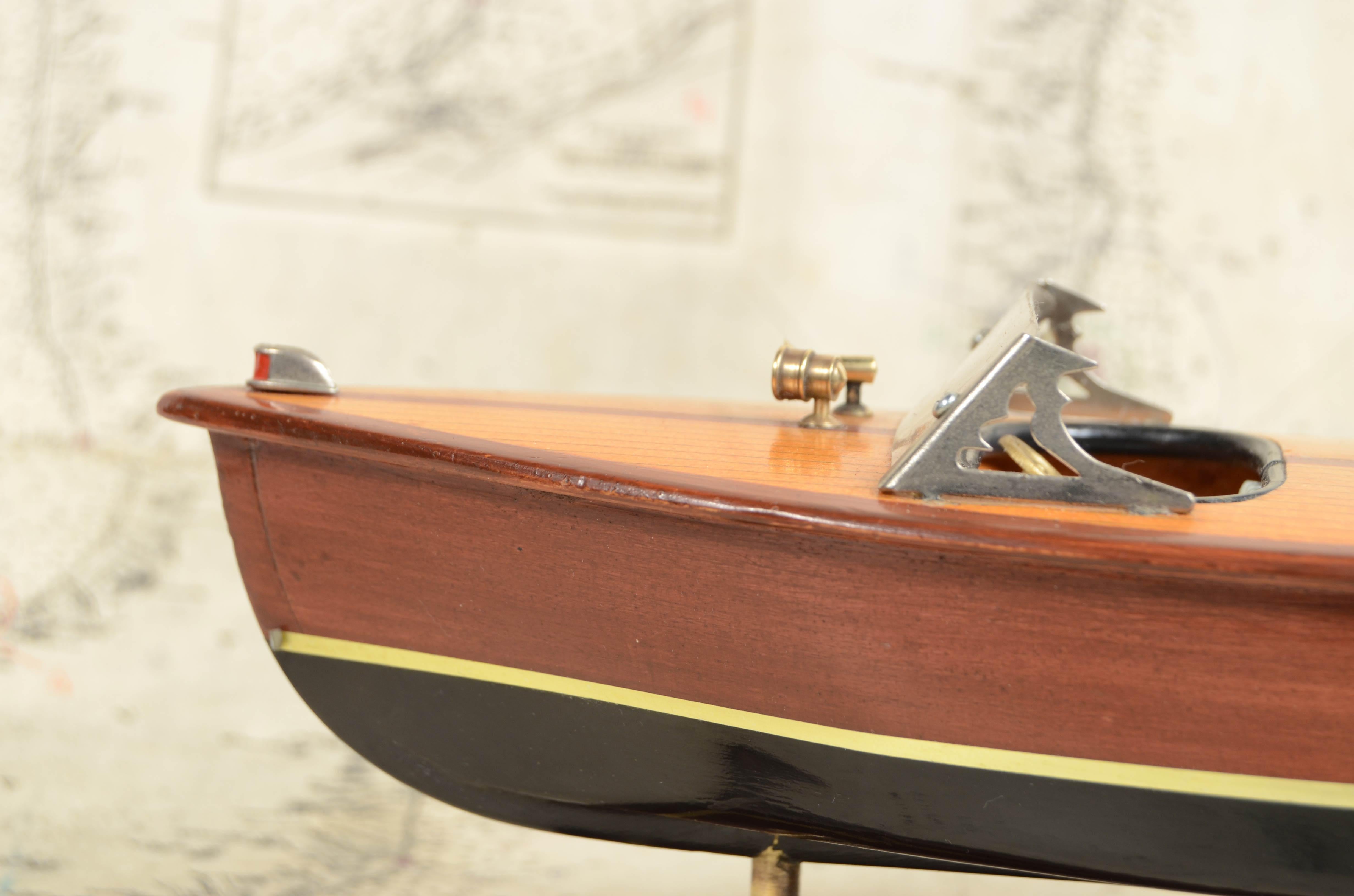 Scale model of an Italian motorboat from the 1950s For Sale 6