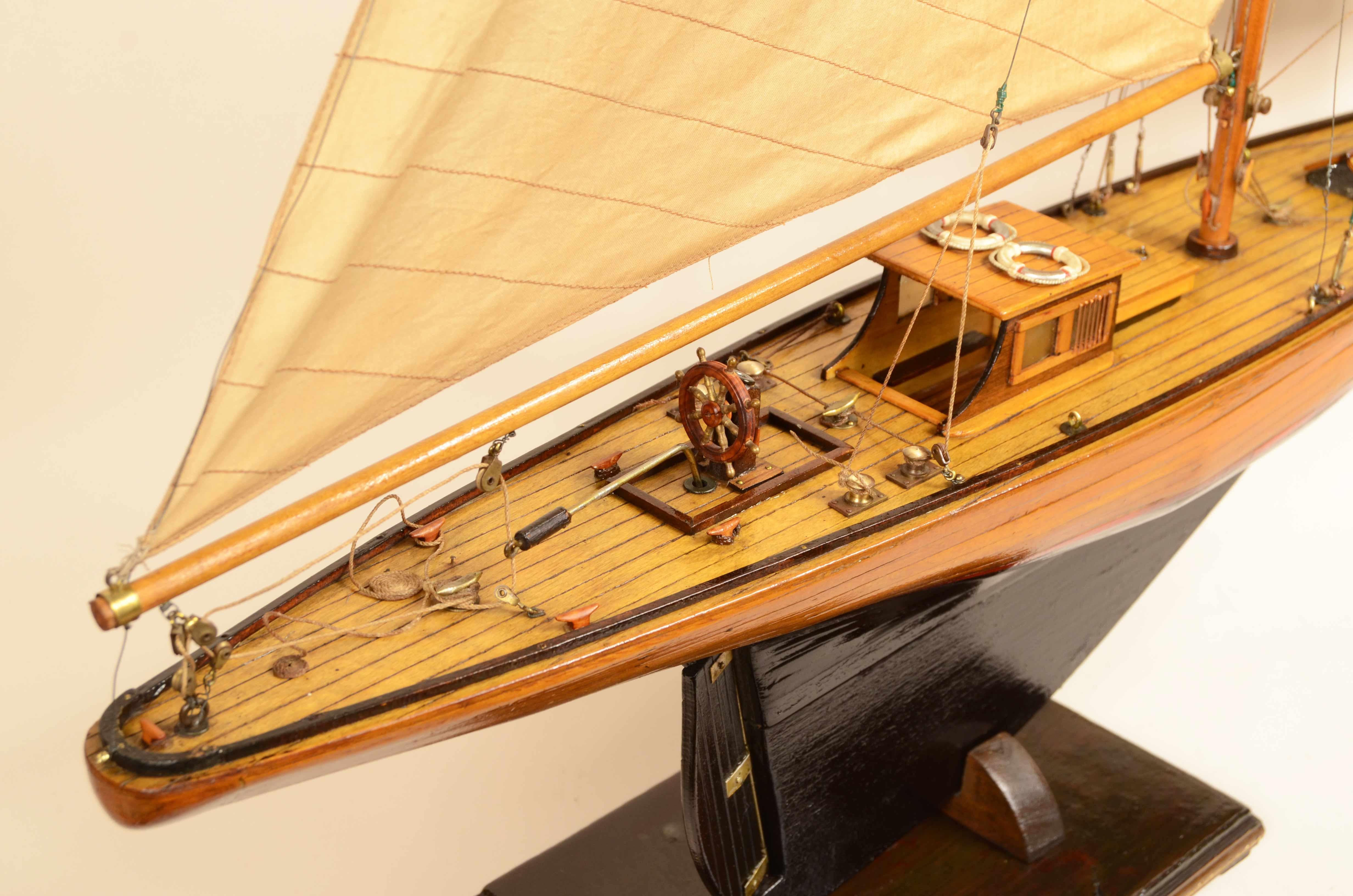 English scale model of recreational sloop with mainsail mast and jib  1930 For Sale 5