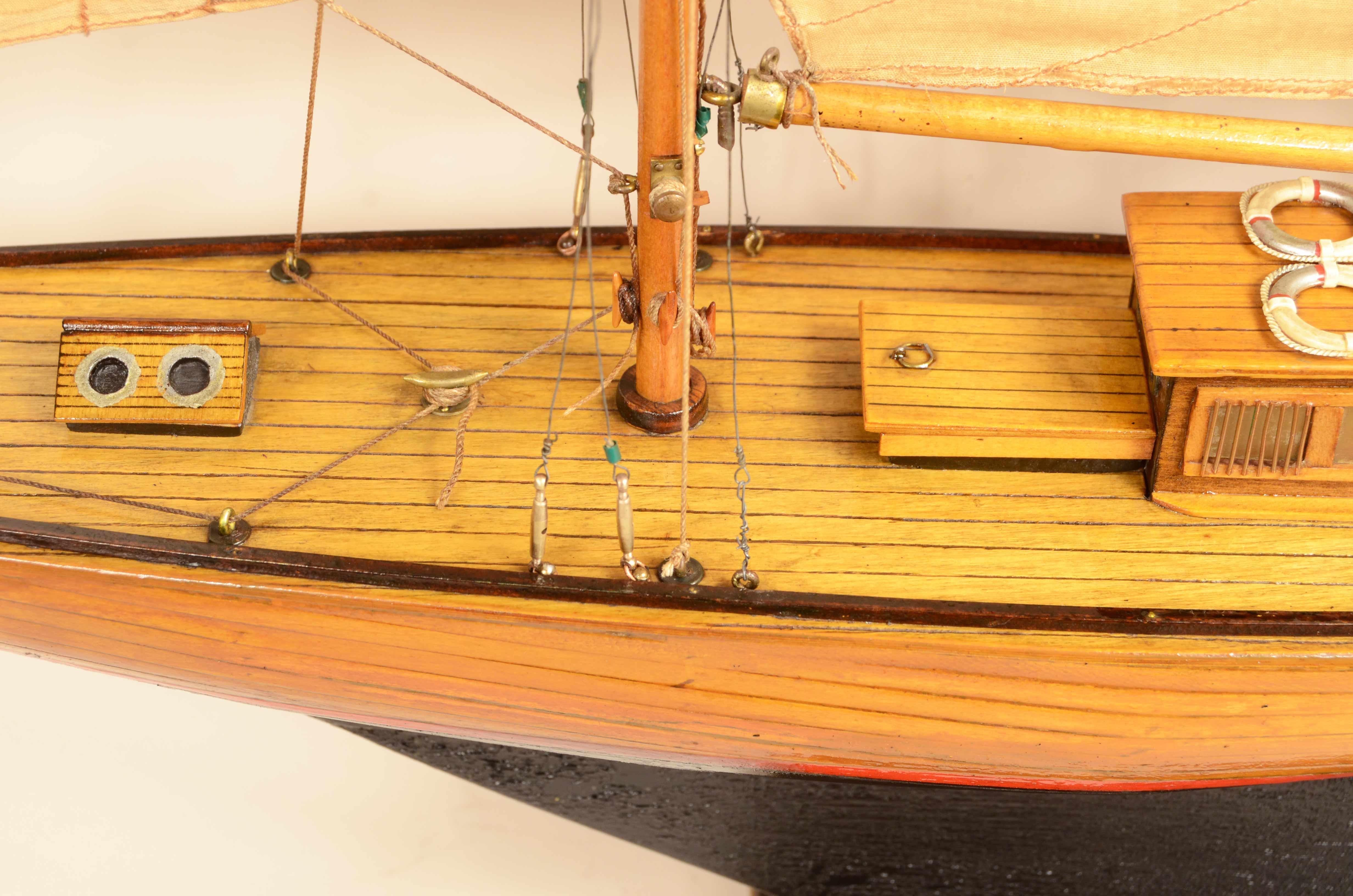 Mid-20th Century English scale model of recreational sloop with mainsail mast and jib  1930 For Sale