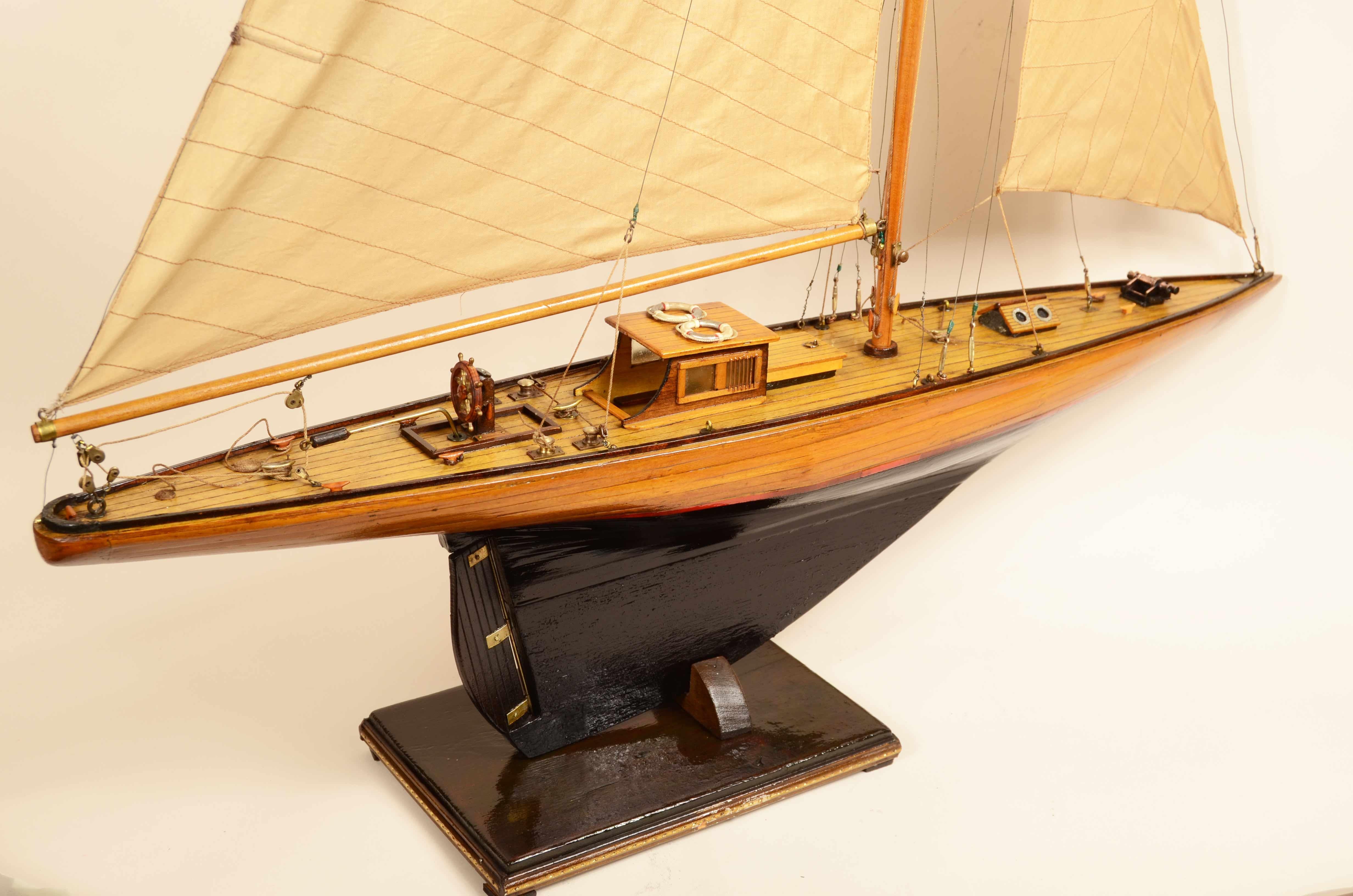 English scale model of recreational sloop with mainsail mast and jib  1930 For Sale 4