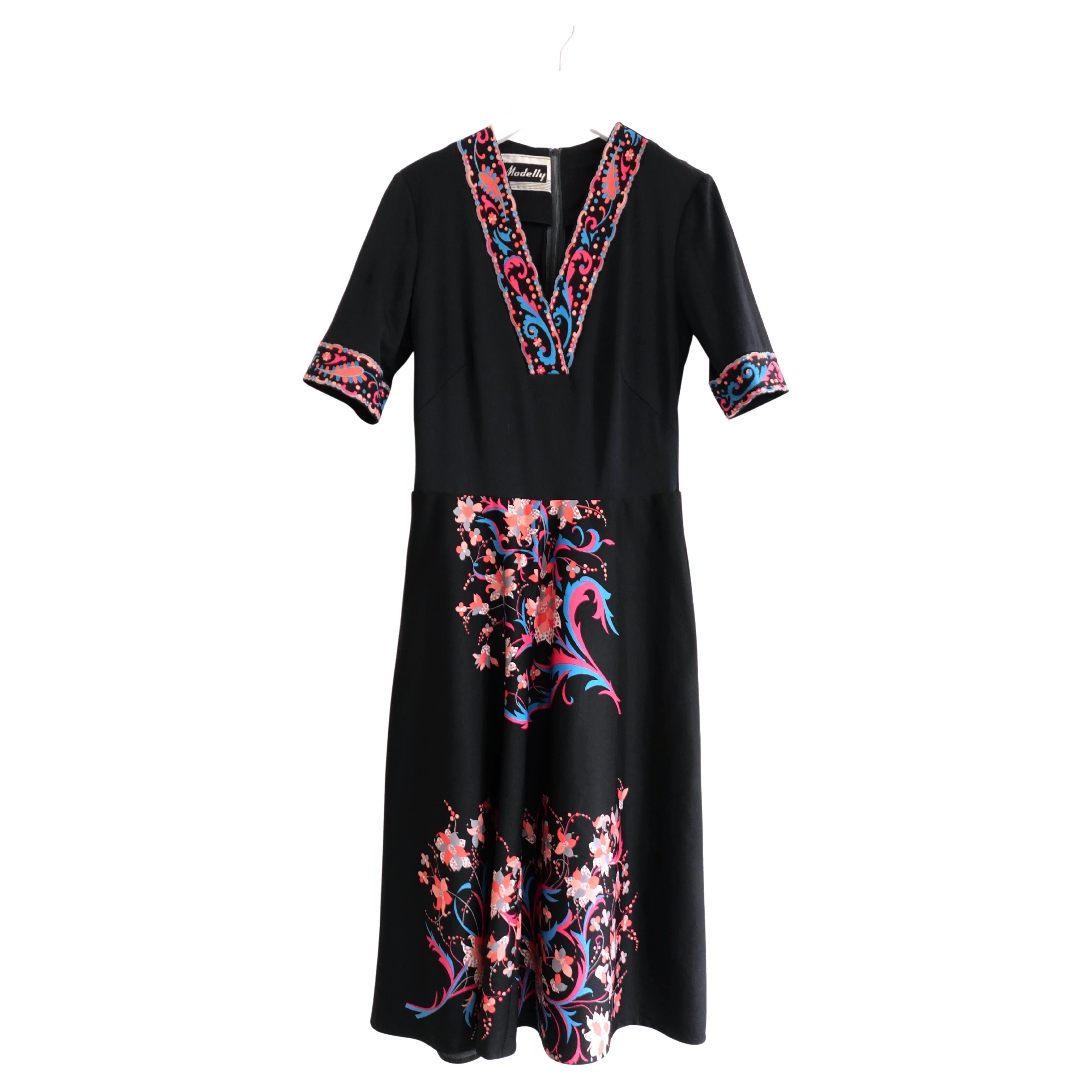 Modelly Vintage 1970s Rococo Floral Print A-Line Skirt Midi Dress For Sale