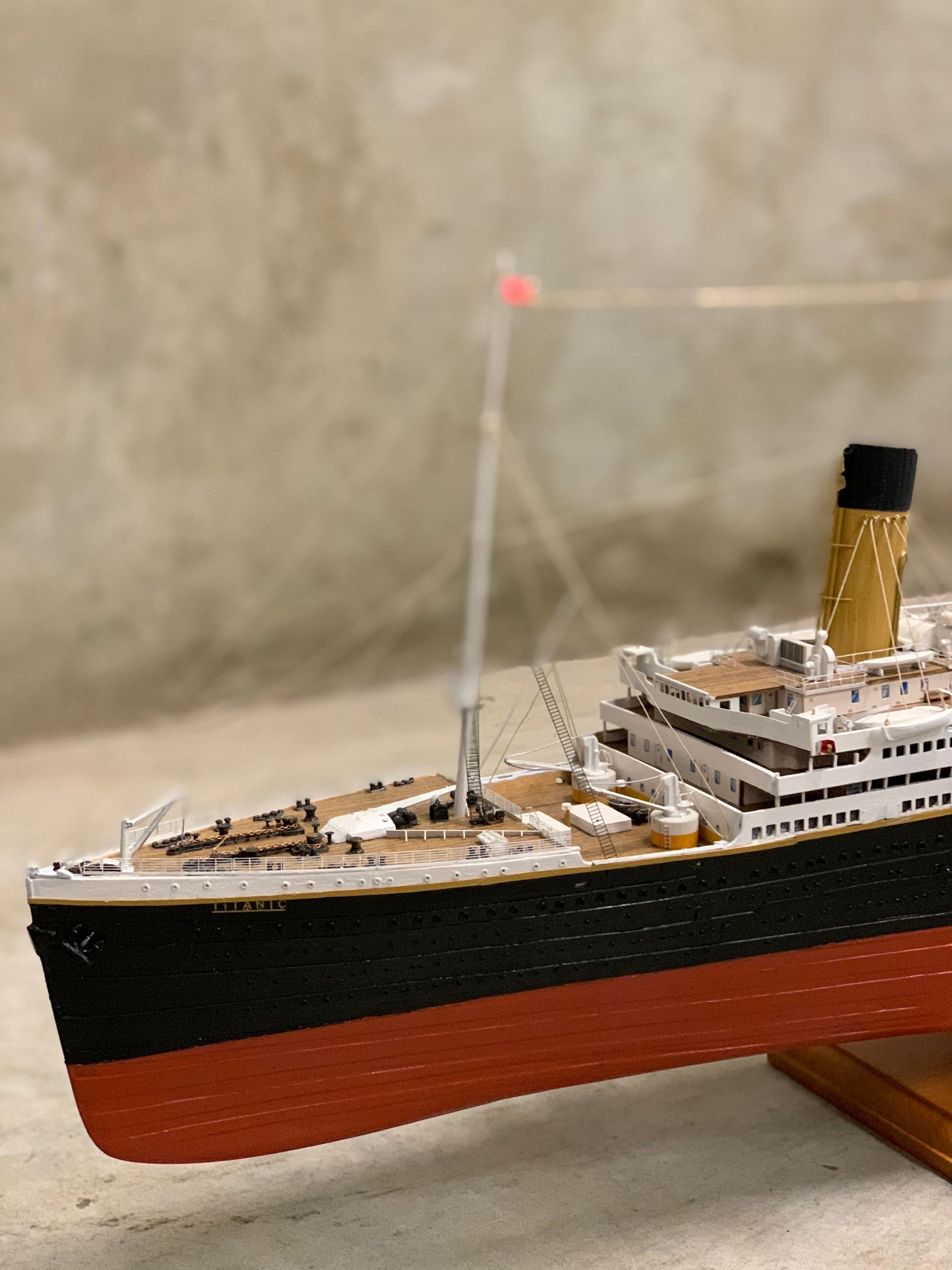 Modelship of the R.M.S. Titanic, Wood, Handmade 2