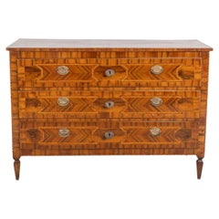 Commode Louis XVI du XVIIIe siècle en noyer avec différents bois et i