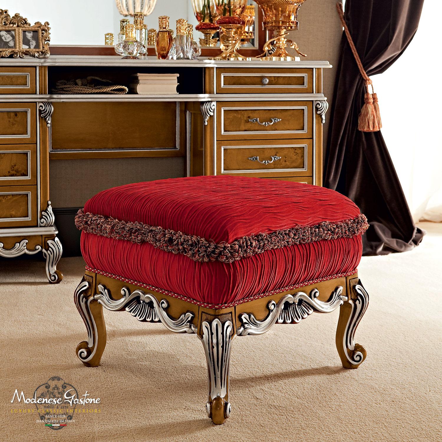 Fabric Modenese Luxury Bed Bench in Red Upholstery with Natural Finish and Silver Leaf For Sale