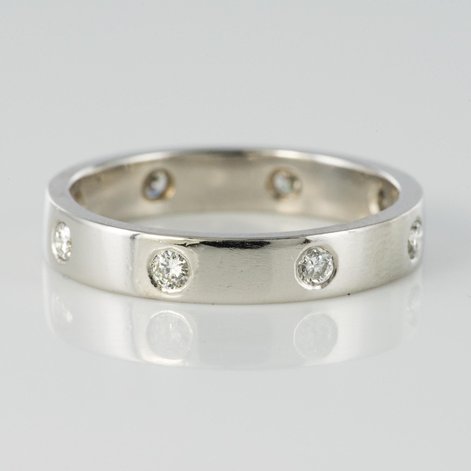 Brilliant Cut Modern 0.24 Carat Diamond Platinum Band Wedding Ring For Sale