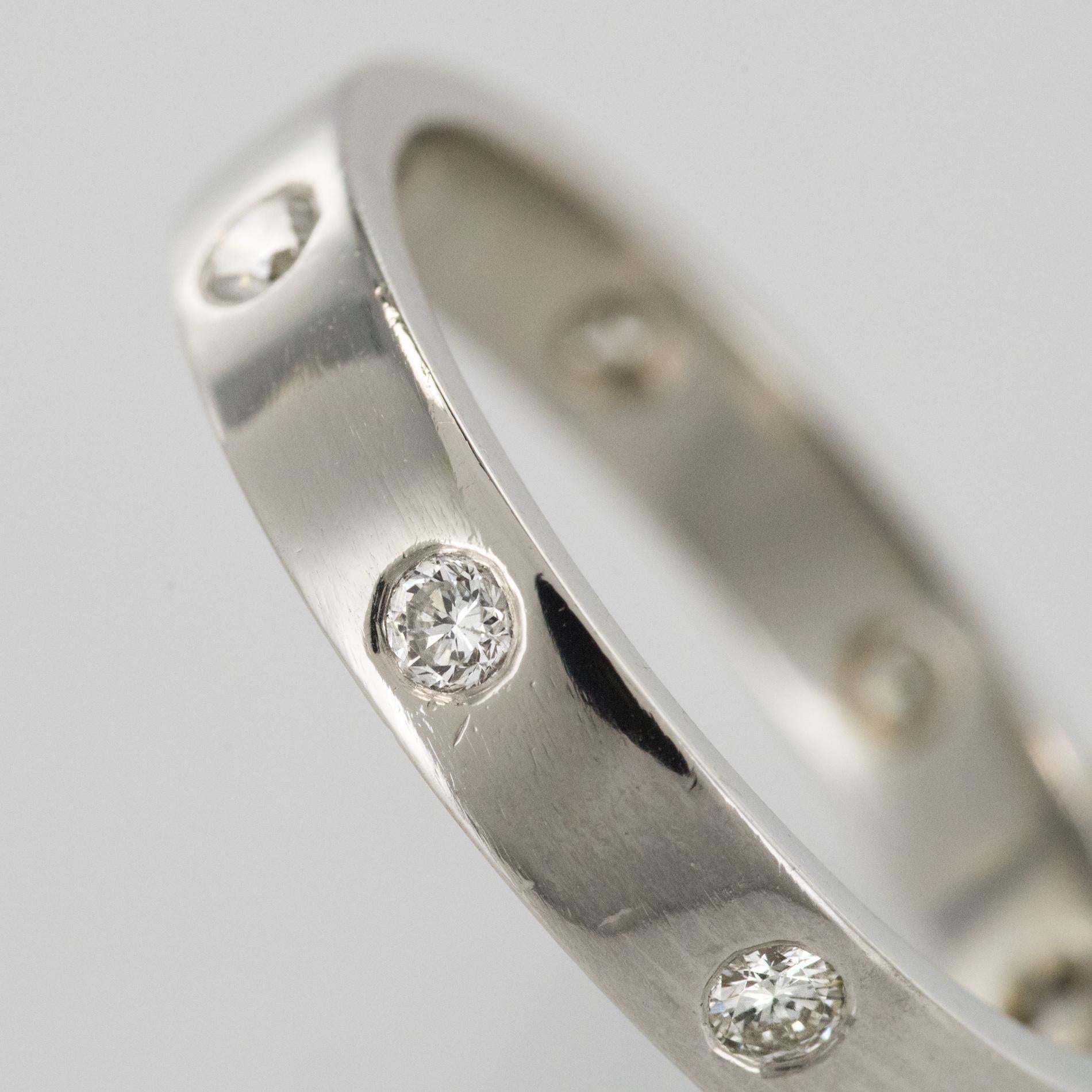 Modern 0.24 Carat Diamond Platinum Band Wedding Ring For Sale 1
