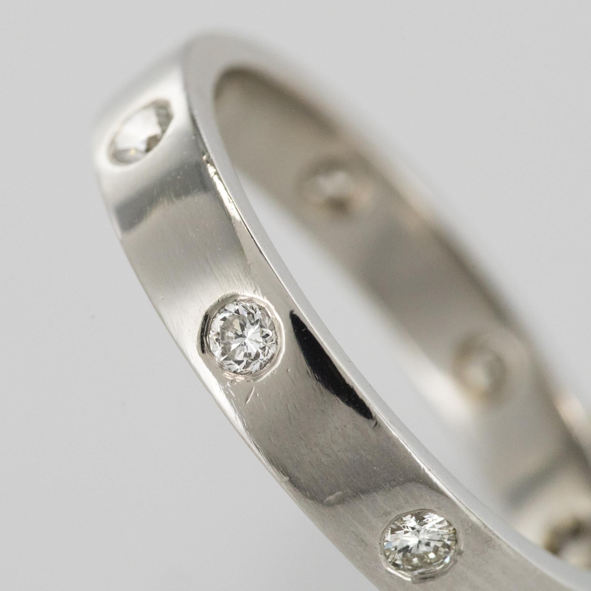 Donna Anello nuziale moderno con diamante da 0,24 carati in platino in vendita