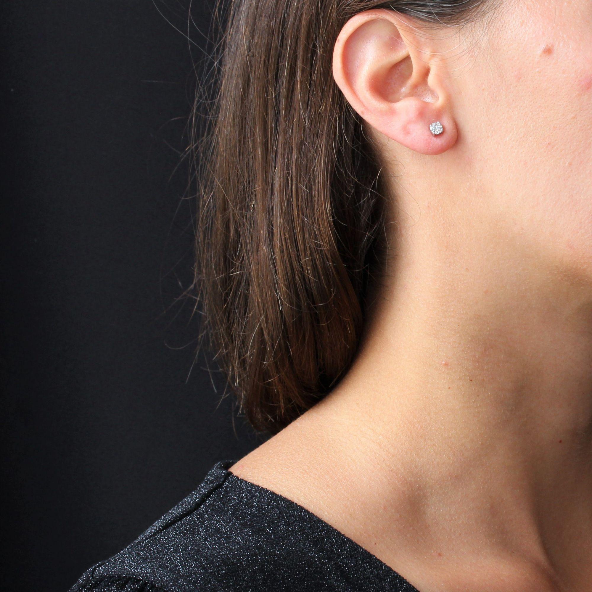 Women's Modern 0.50 Carat Diamonds 18 Karat White Gold Stud Earrings