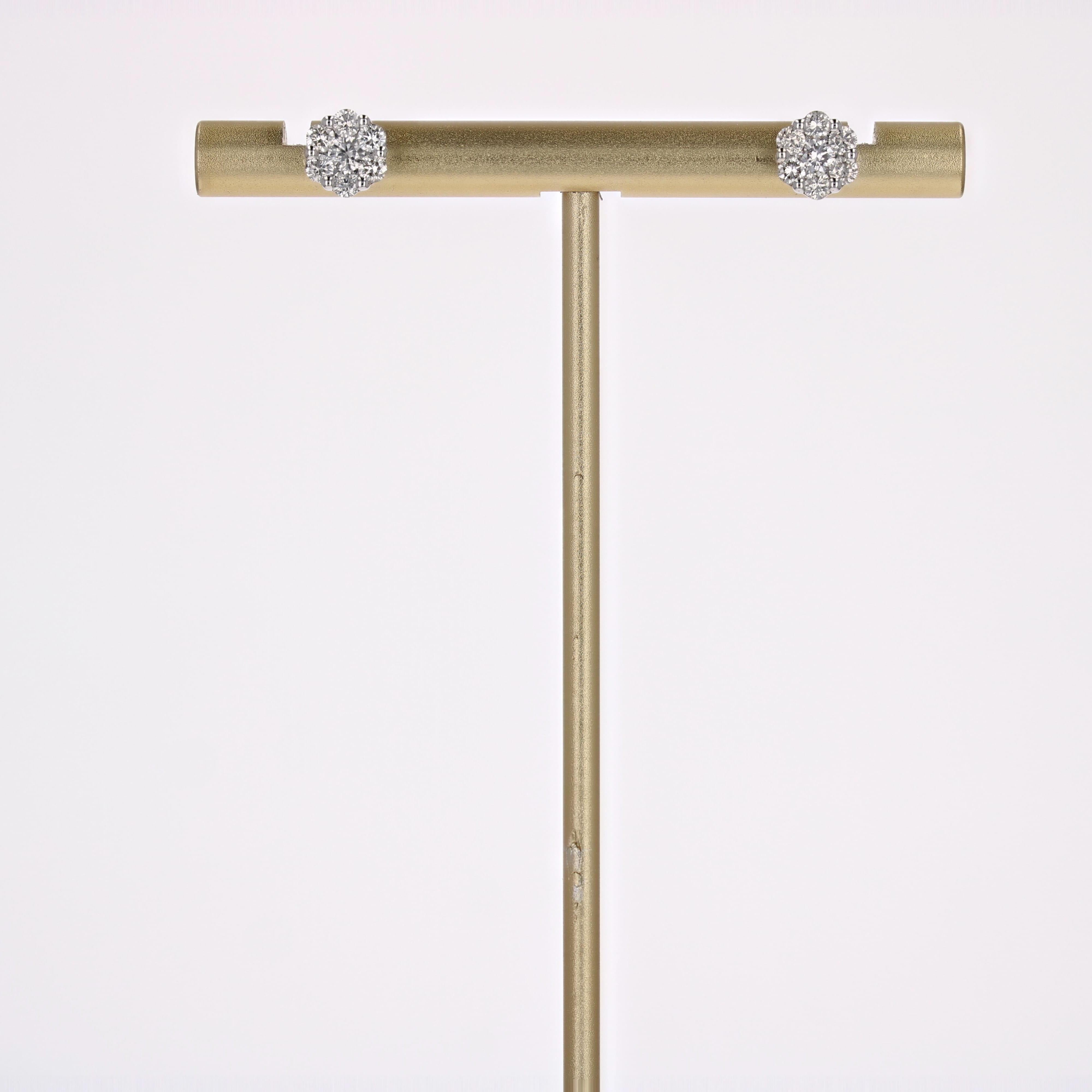 Modern 0.69 Carat Diamond 18 Karat White Gold Flower Stud Earrings For Sale 5