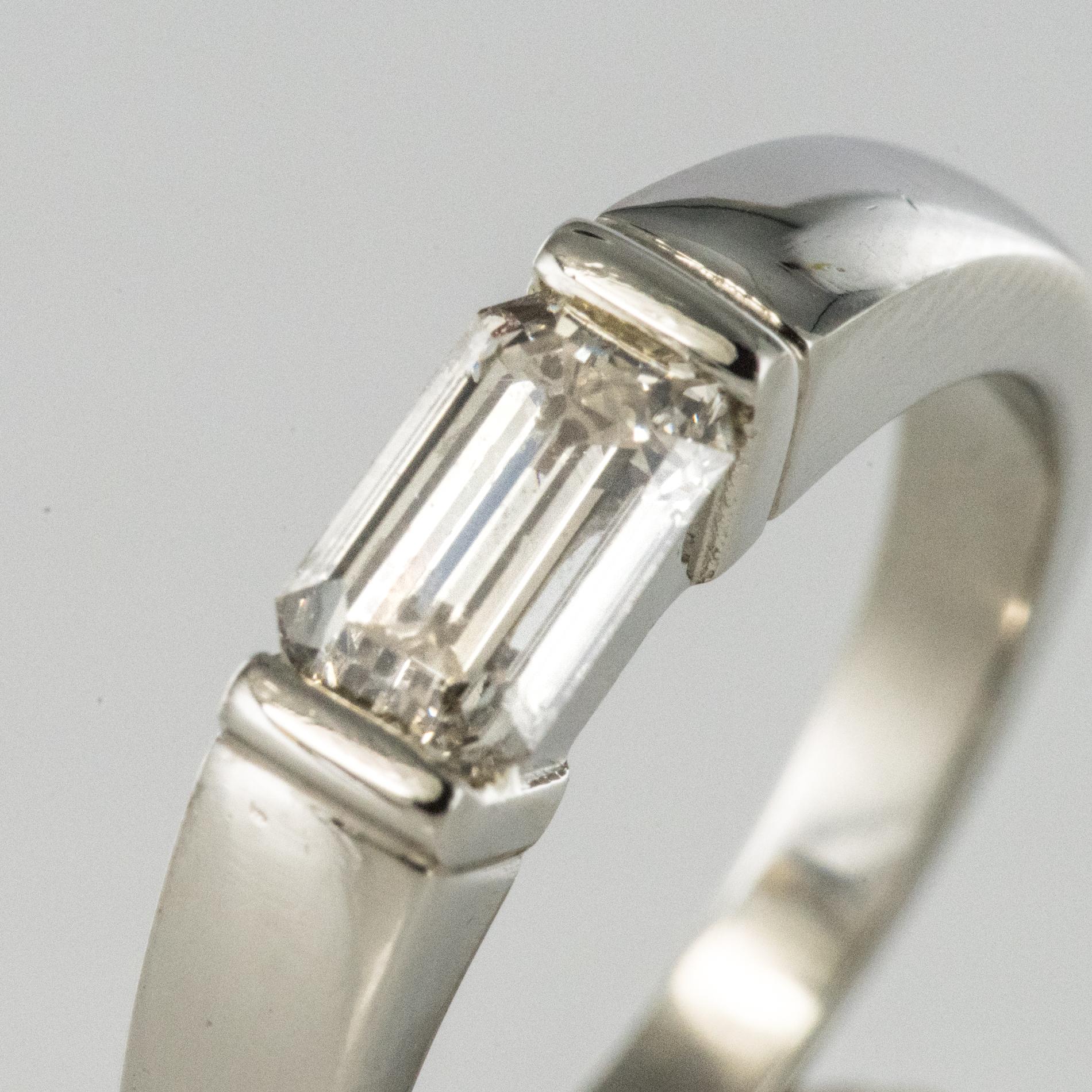 Modern 0.75 Carat Emerald-Cut Diamond Platinum Ring 2