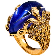 Modern 0.76 Carat White Diamond Lapis Lazuli Yellow Gold Cocktail "Snakes" Ring