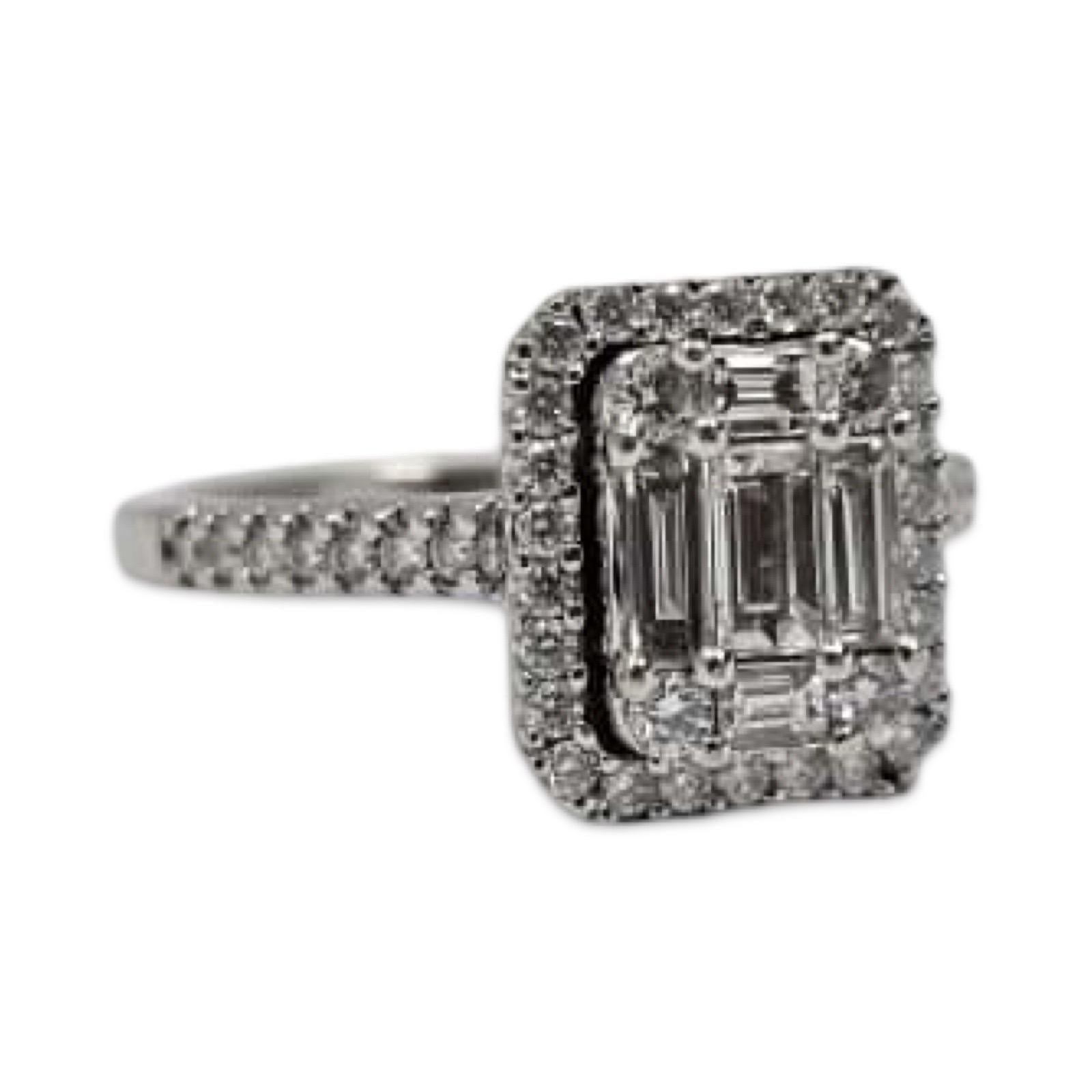 Taglio baguette Anello moderno con cluster di diamanti tondi e baguette da 0,85tcw in oro bianco 14k in vendita