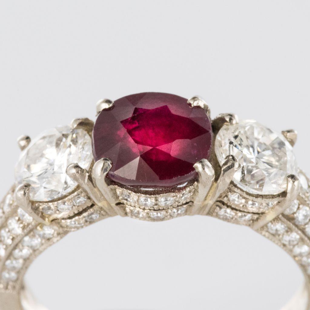 Round Cut New Modern 1.07 Carat Ruby 1.17 Carat Diamond White Gold Ring For Sale