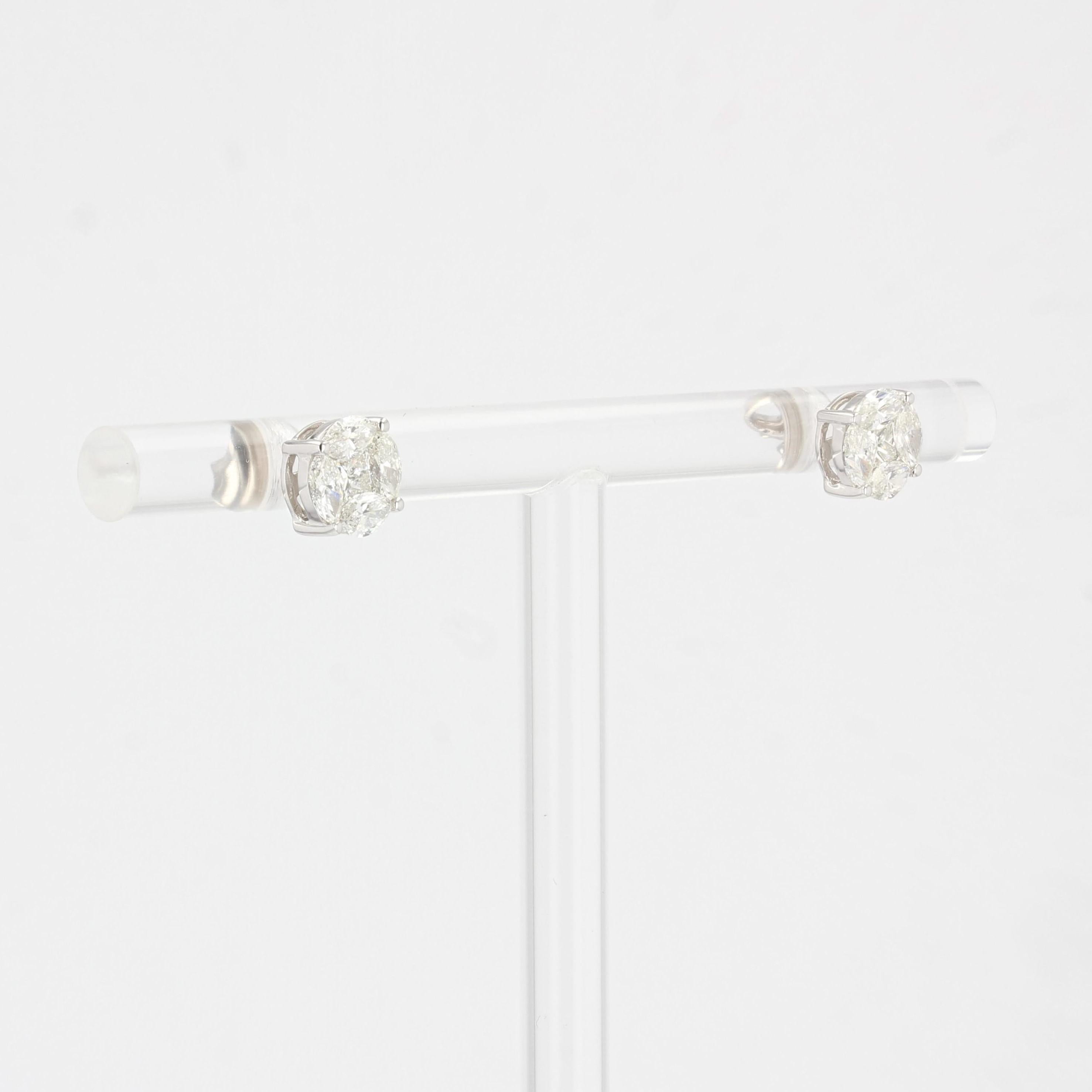 Clous d'oreilles modernes en or blanc 18 carats avec diamants de 1,13 carat en vente 2