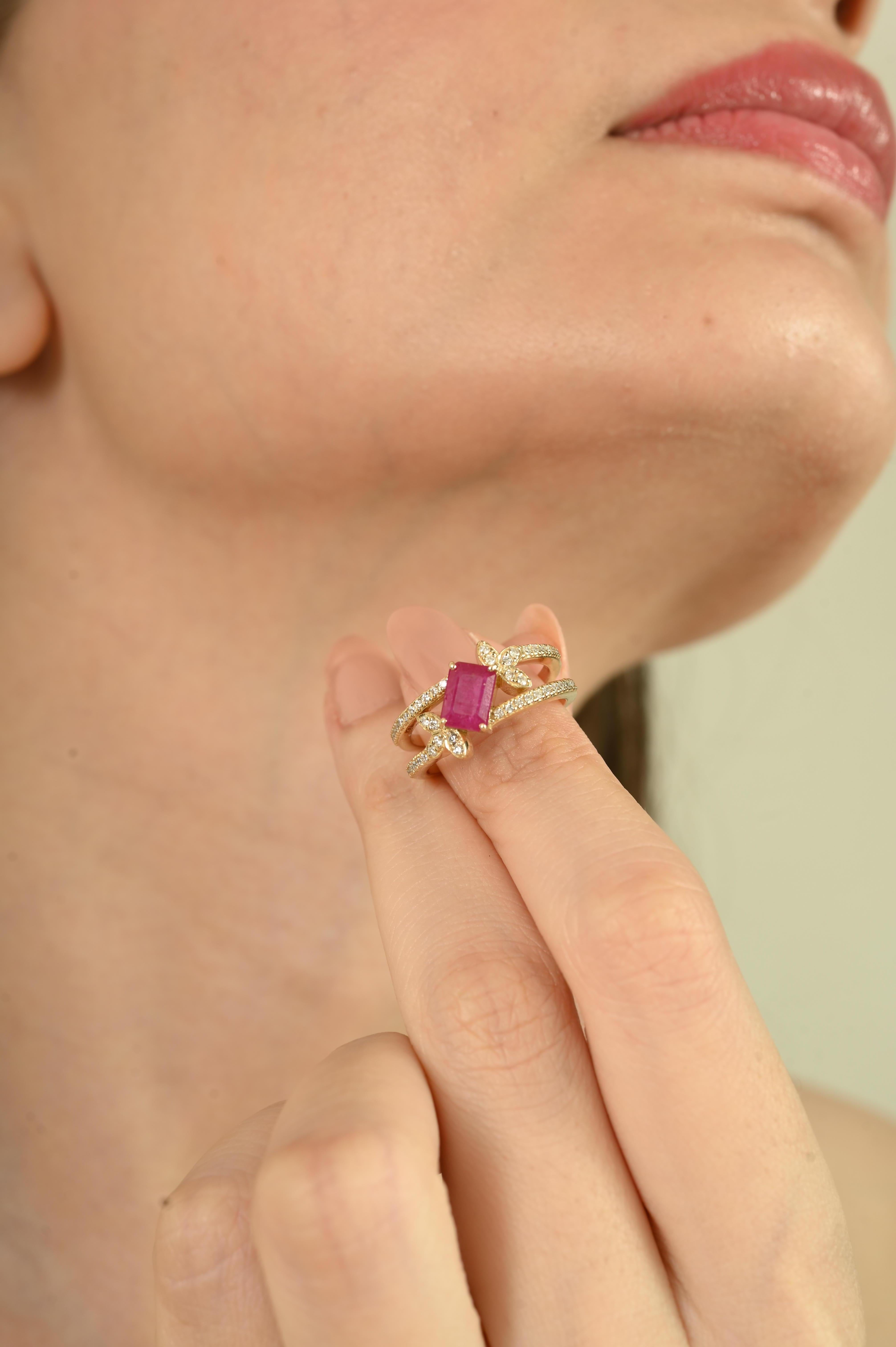 En vente :  By Design Modern 1.14 Ct Octagon Ruby and Diamond Band Ring in 14k Gold Leaf Motif Design 6