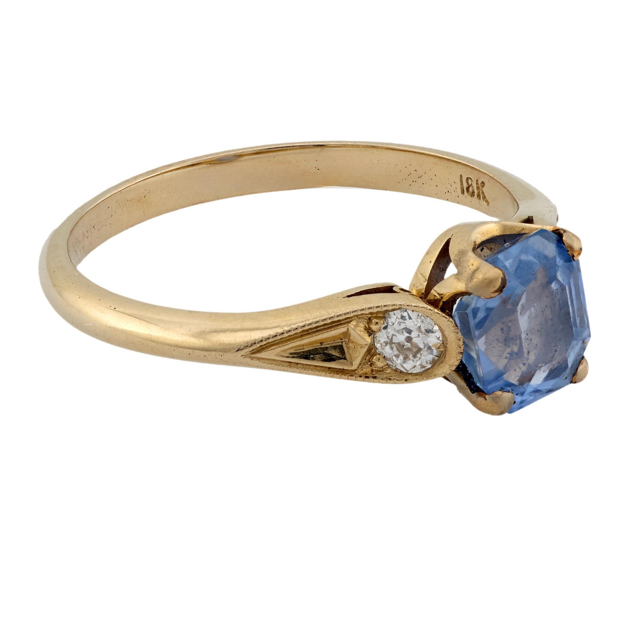 Modern 1.23 carat no heat sapphire diamond 18k white gold ring In Good Condition For Sale In Beverly Hills, CA
