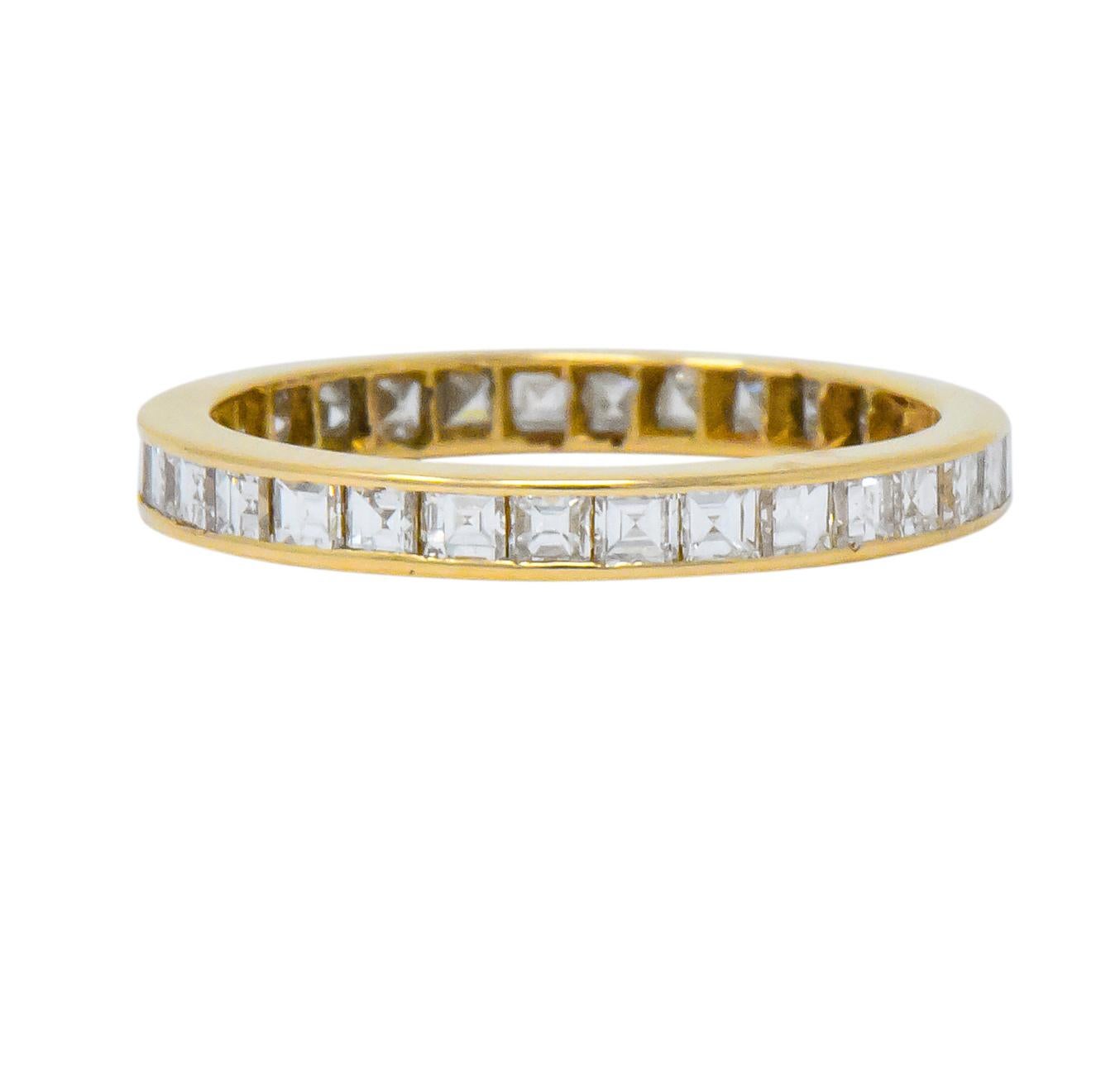 Taille carrée Anneau d'éternité moderne en or 14 carats avec diamants de 1,30 carat en vente