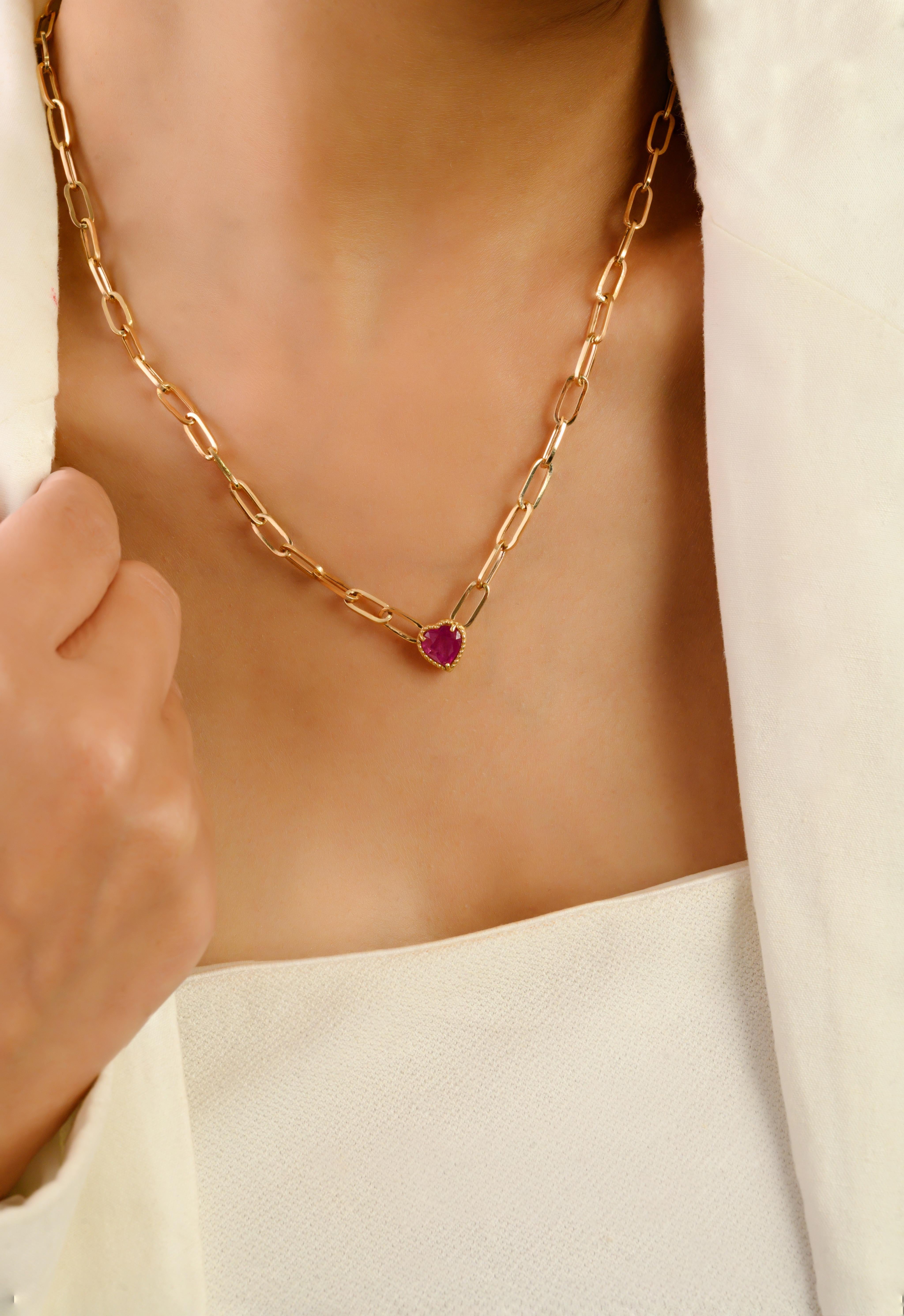 Collier moderne avec pendentif en or jaune 18K en rubis taillé en cœur de 1,34 carat. Pour femmes en vente