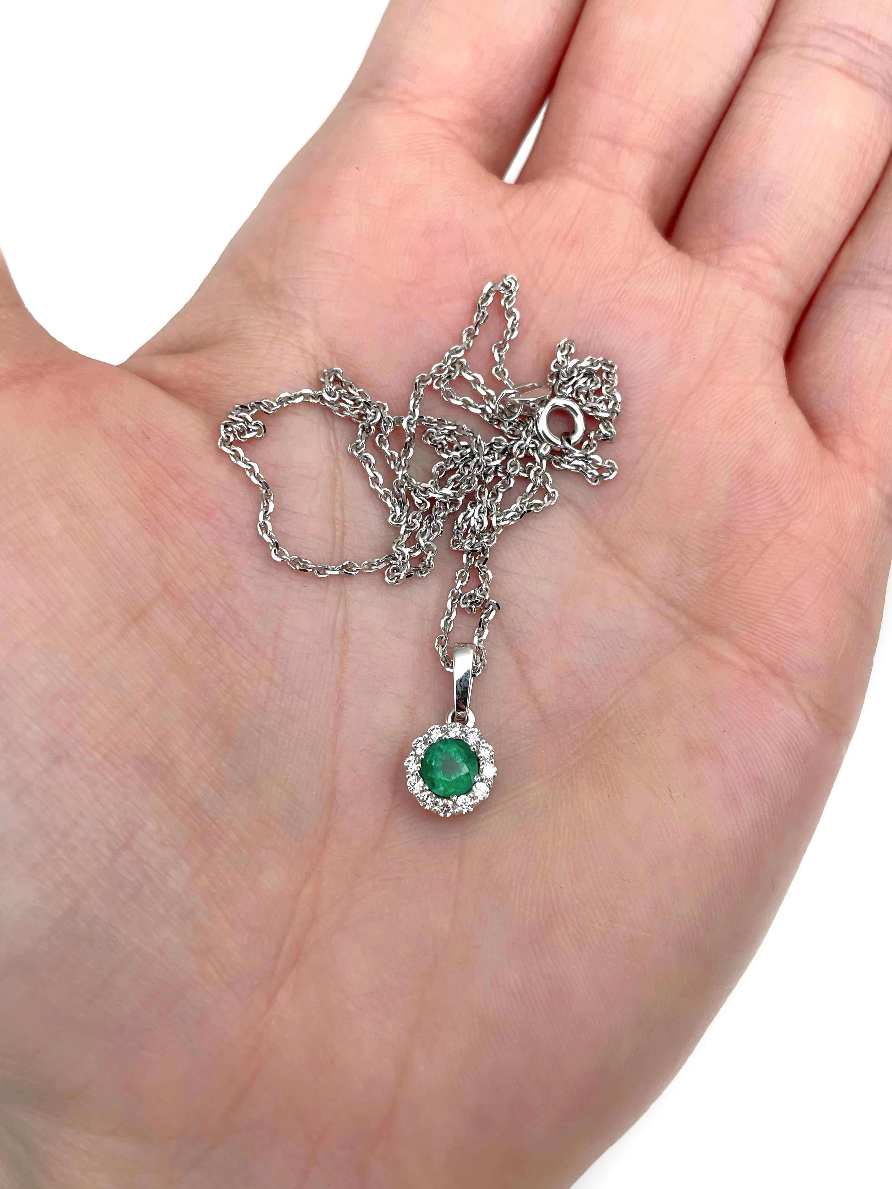 Mixed Cut Modern 14 Karat Gold 0.40 Carat Emerald 0.20 Carat Diamond Pendant Necklace For Sale