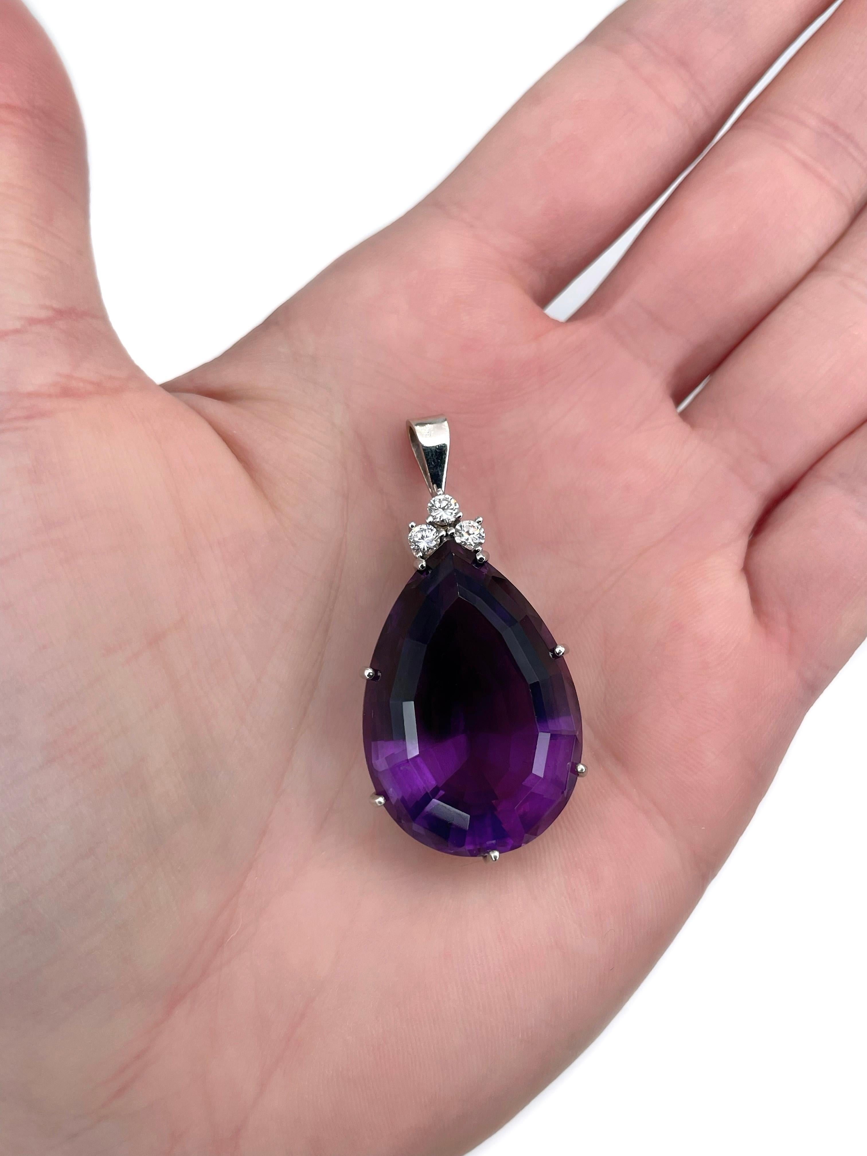 Modern 14 Karat Gold 40.00 Carat Pear Cut Amethyst 0.31 Carat Diamond Pendant In Good Condition For Sale In Vilnius, LT