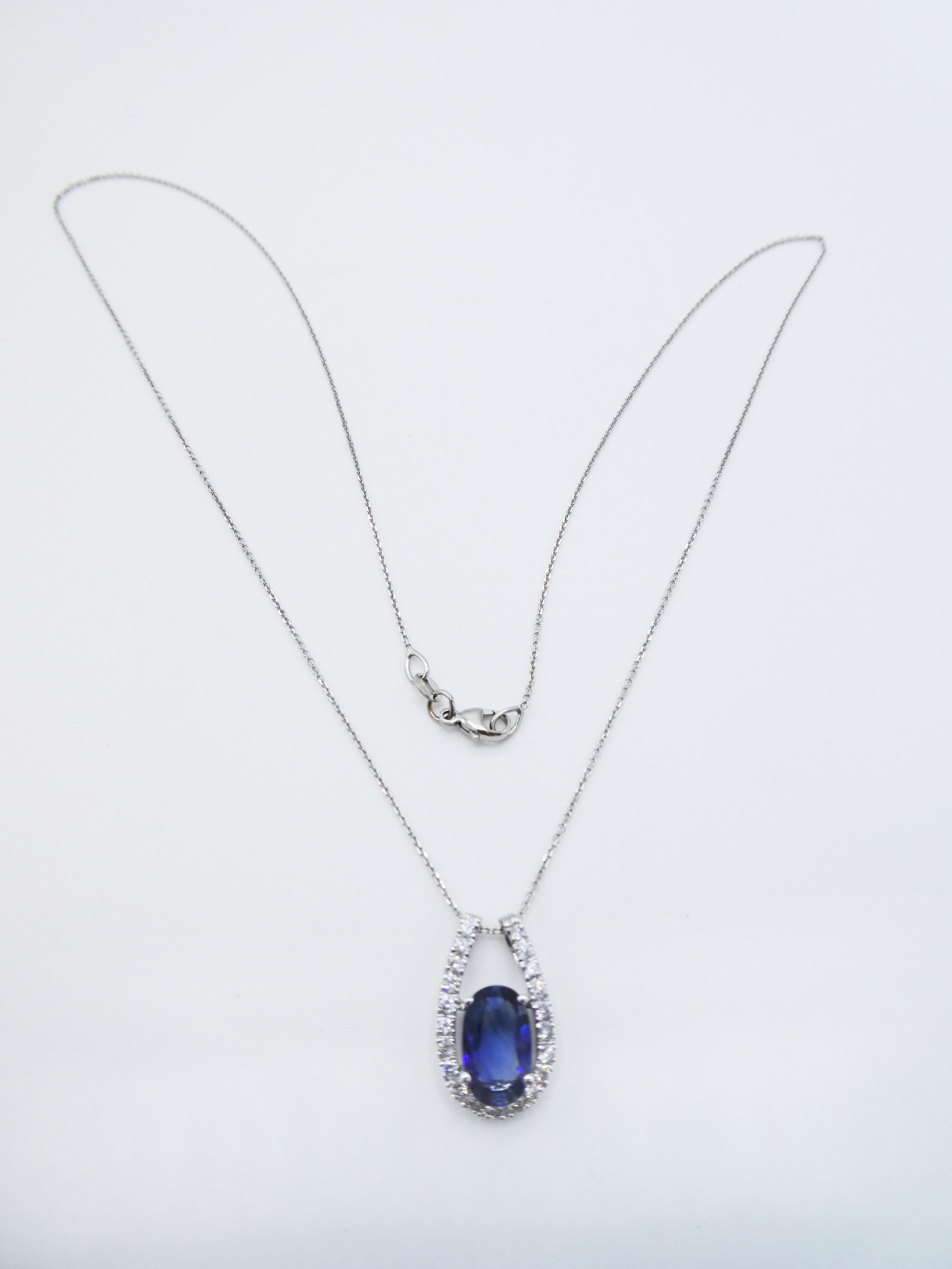 Modern 14 Karat White Gold Diamond and Blue Sapphire Drop Pendant Necklace 7