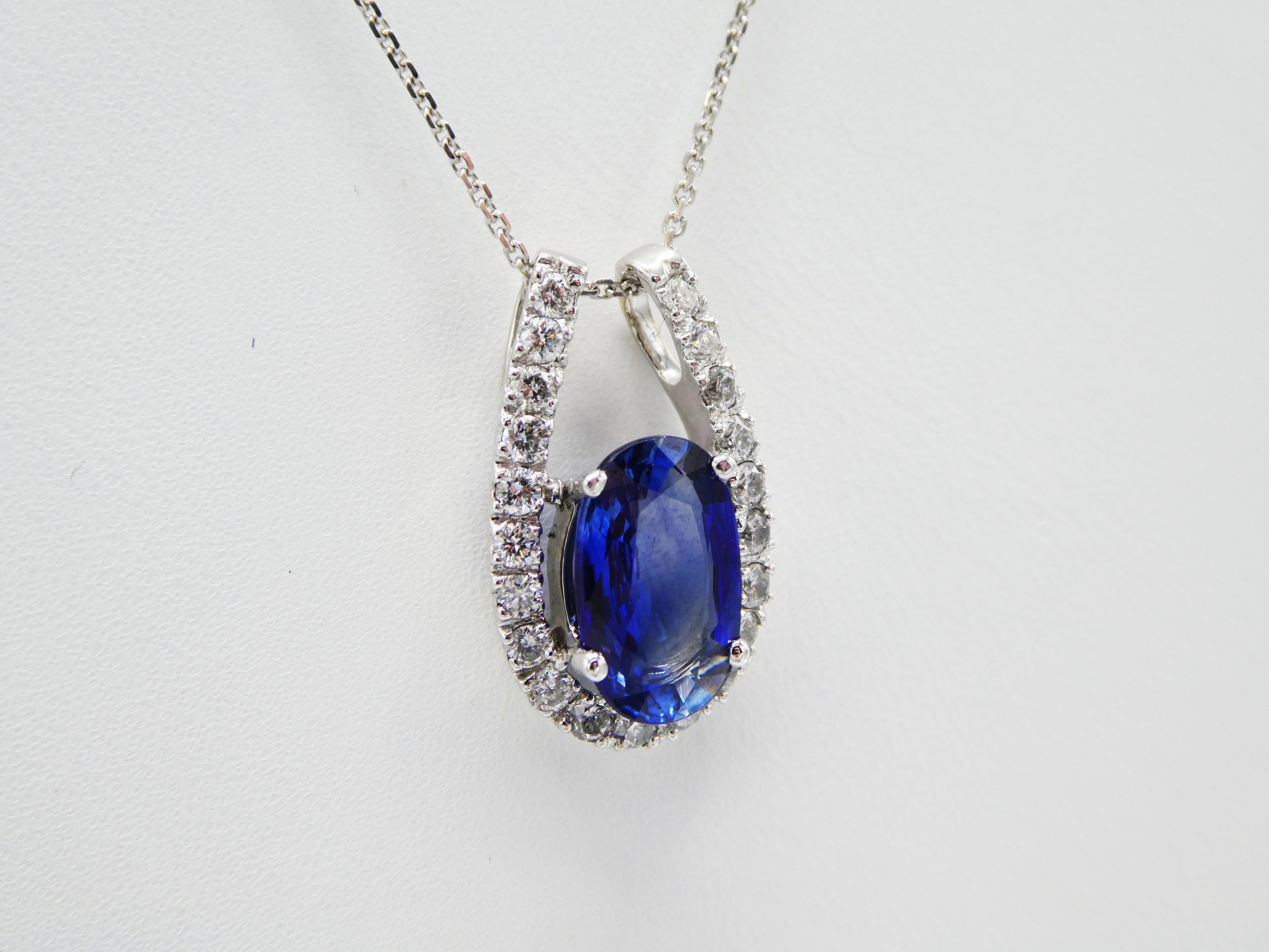 Modern 14 Karat White Gold Diamond and Blue Sapphire Drop Pendant Necklace In Excellent Condition In  Baltimore, MD