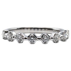 Alliance empilable moderne en or blanc 14 carats avec diamants ronds et brillants