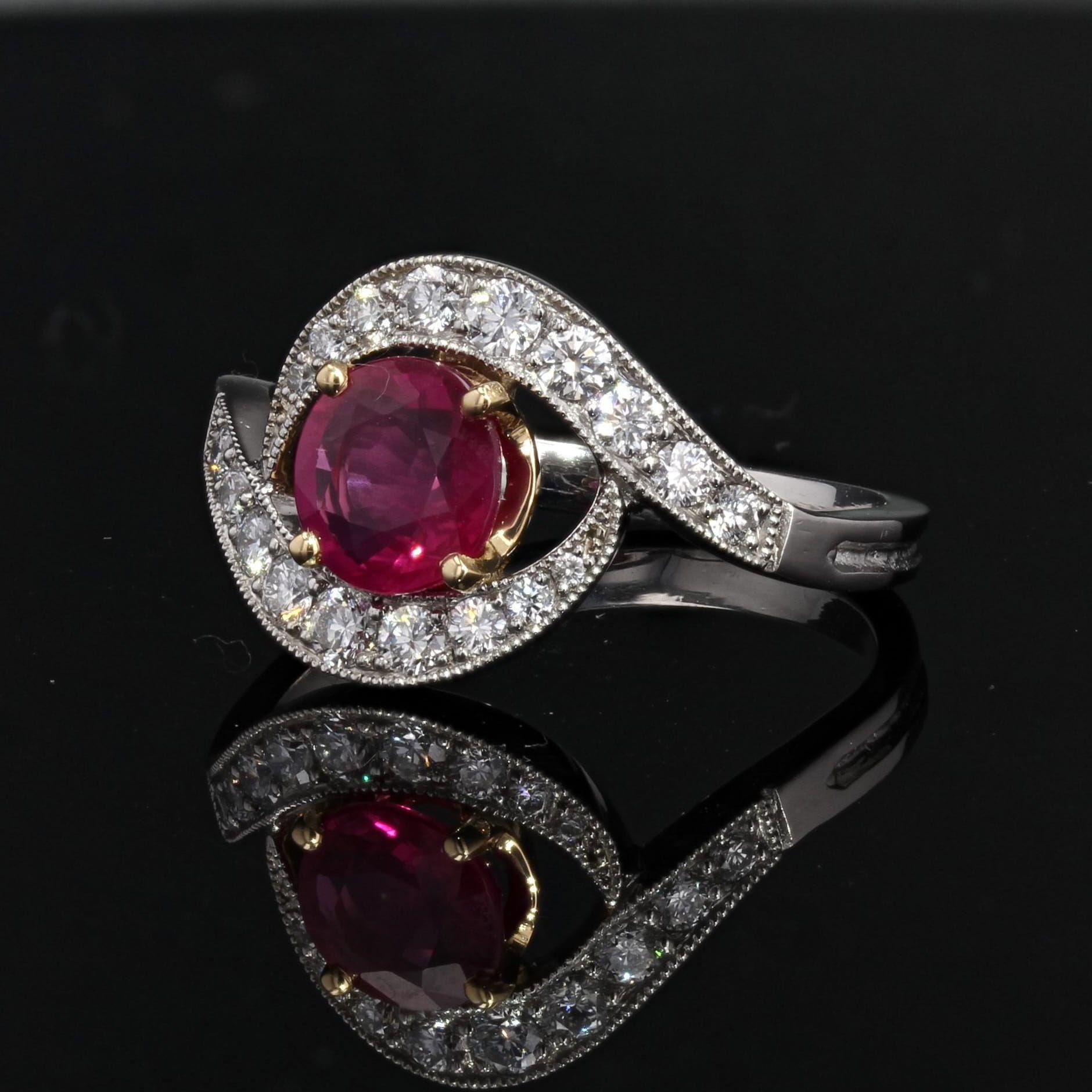 Modern 1.41 Carat Ruby Diamonds 18 Karat White Gold Swirl Ring 3