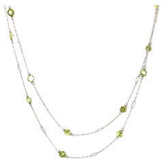 The Moderns Collier en platine de 14,48 carats de péridot au mètre