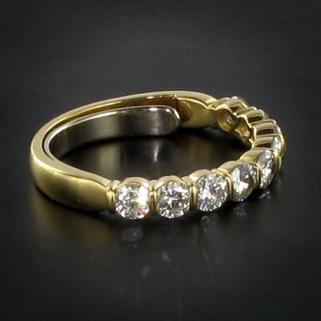 Modern 1.49 Carat Diamond 18 Karat Yellow Gold Wedding Band Ring 12
