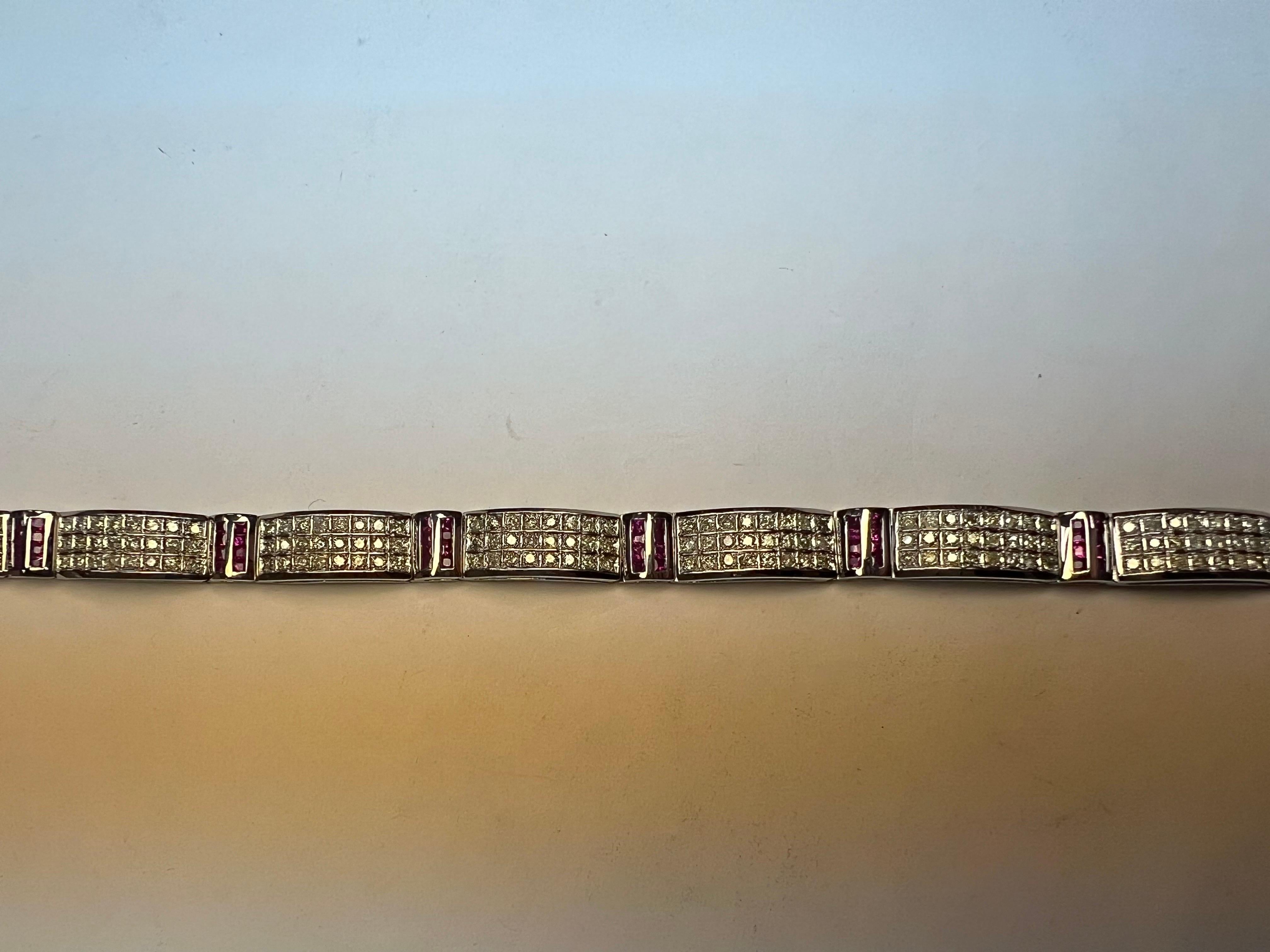 Bracelet long moderne en or blanc 14 carats avec diamants naturels de 10 carats et rubis de 8,5 pouces Bon état - En vente à Los Angeles, CA