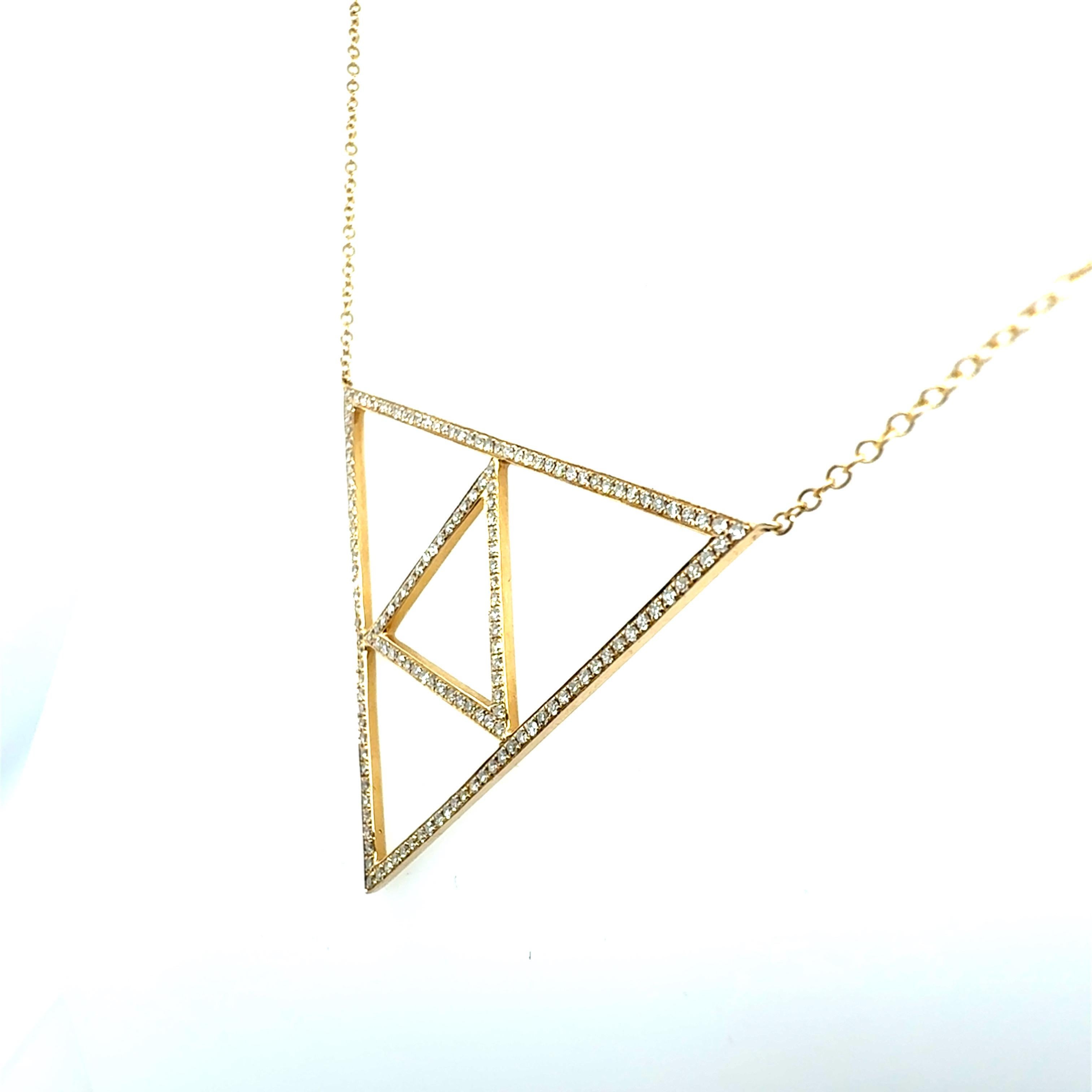 Modern 14k Yellow Gold 0.50 Carat Natural Diamond Triangular Pendant In condizioni buone in vendita a Los Angeles, CA