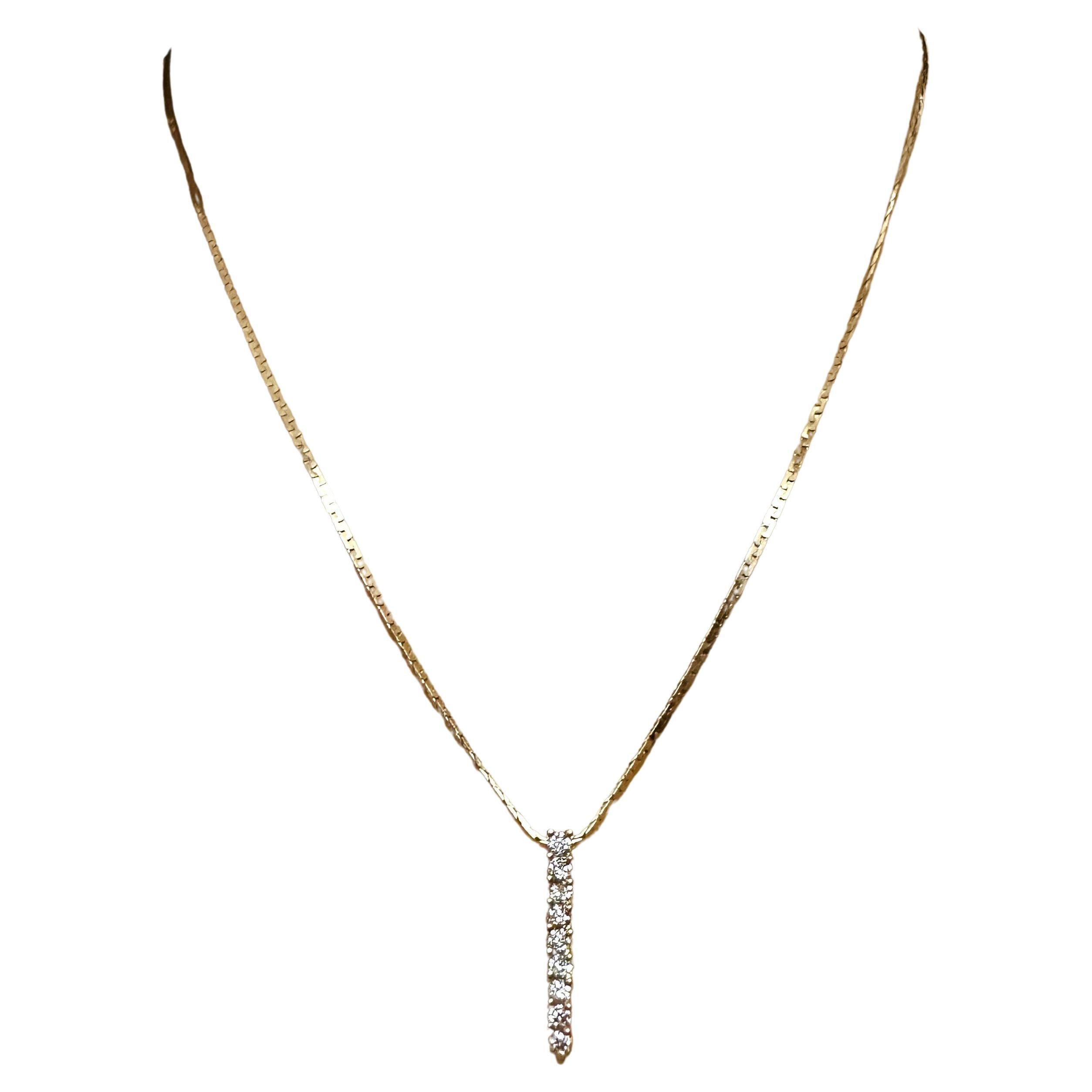 Moderne 14k Gelbgold .54 Karat Diamant Vertikaler Bar-Anhänger Halskette 18