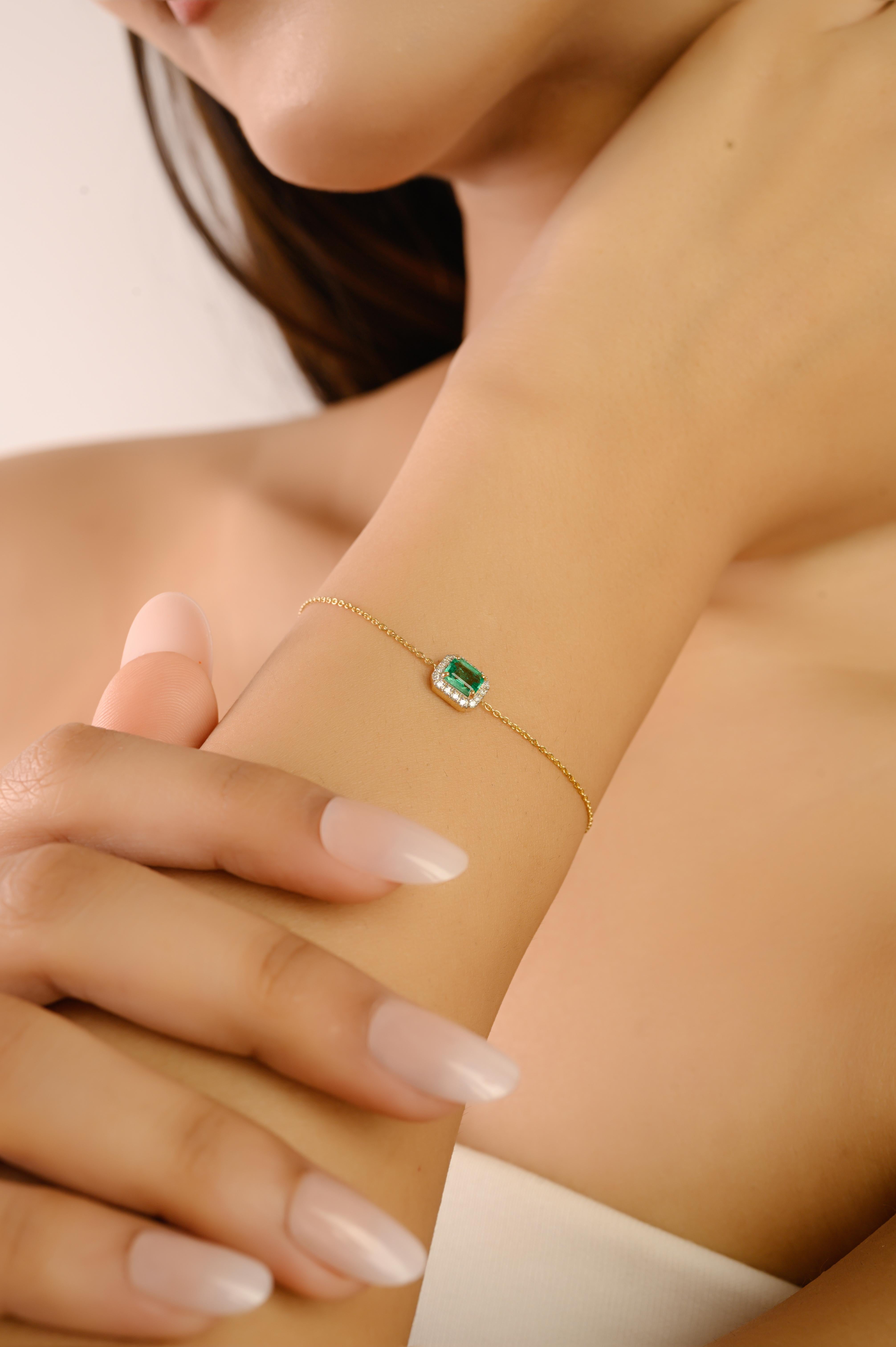 Ottagono Bracciale moderno a catena in oro giallo 14K con smeraldo e diamante a raggiera in vendita