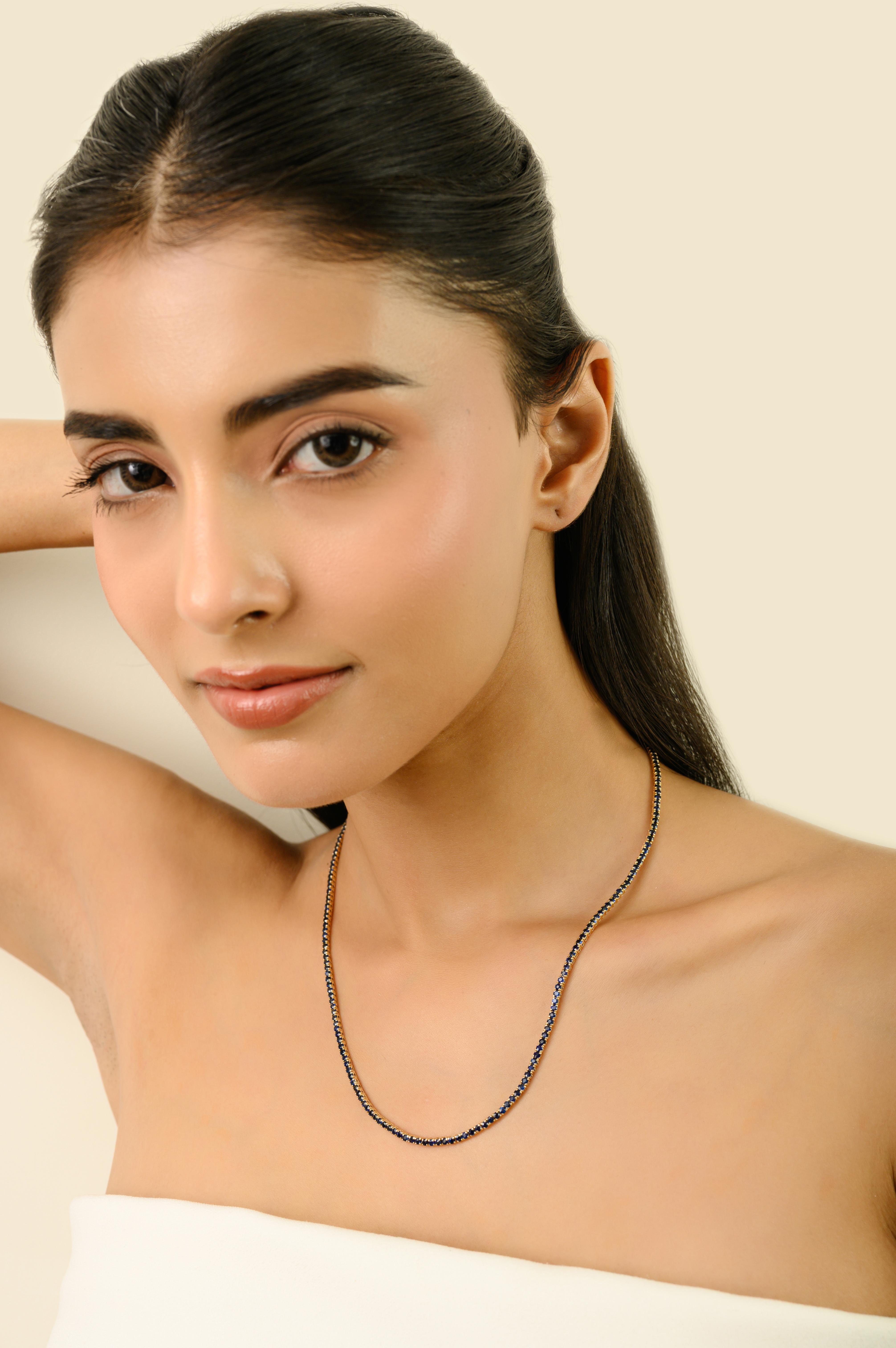 Collier de tennis moderne en or jaune 14K avec 9.46 Ct Round Deep Blue Sapphires en vente 2