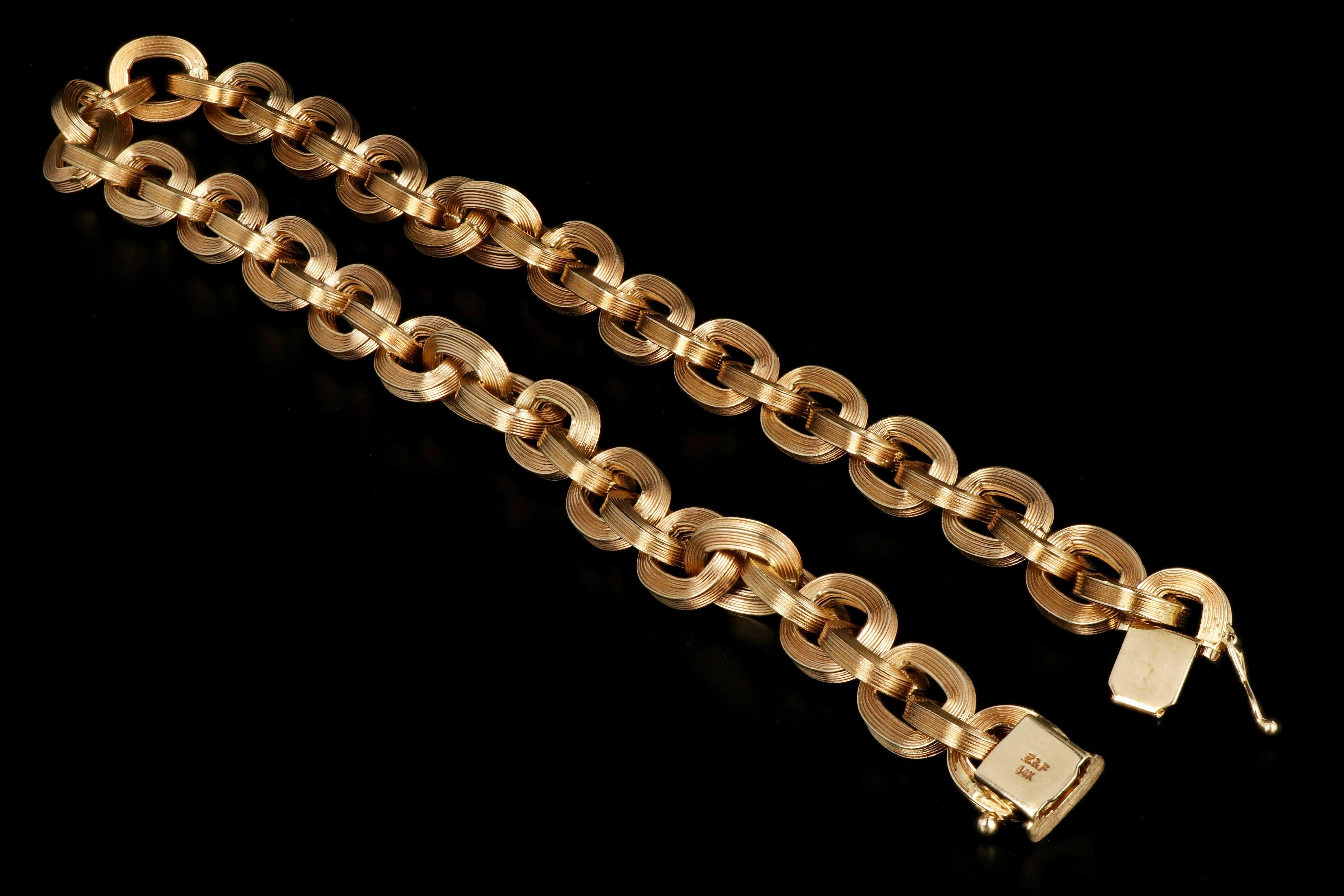 Modern 14 Karat Yellow Gold Textured Large Link Necklace In Excellent Condition In Cape May, NJ