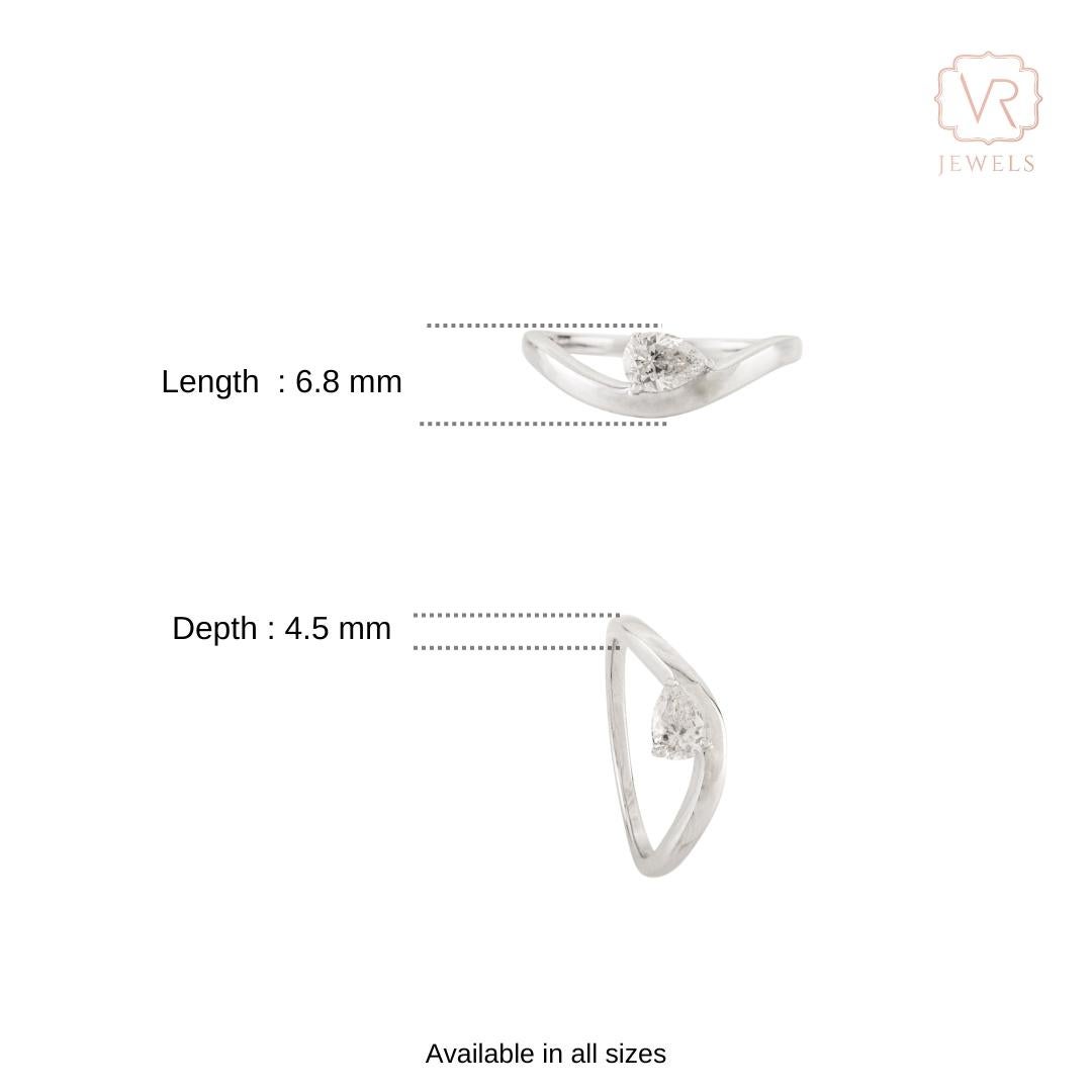 En venta: Modern 1.5 Ct Pear Cut Diamond Solitaire Wave Ring in 14K White Gold Prong Set  10