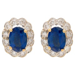 Moderne 1,50 Karat Gesamtgewicht Saphir-Diamant-Cluster-Ohrstecker aus 18k Gold