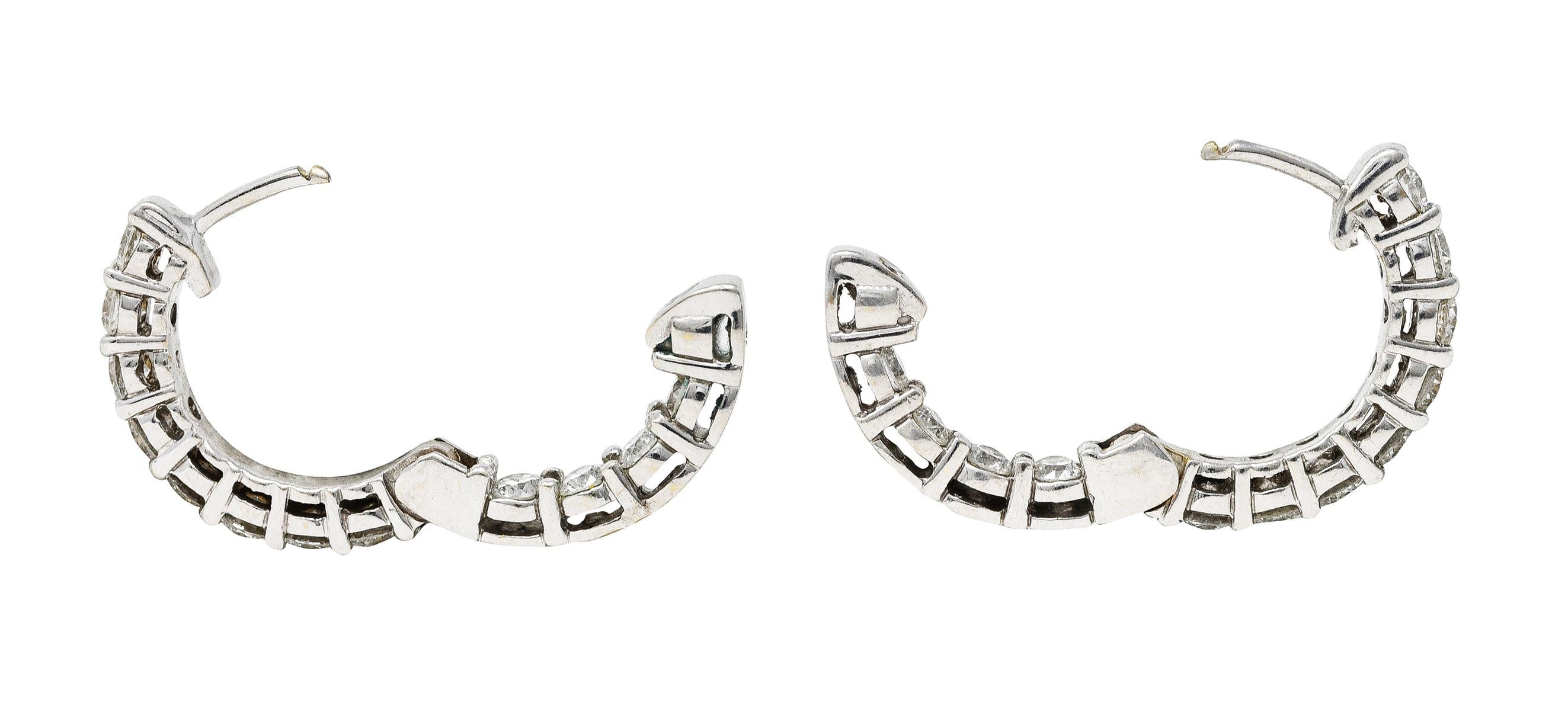 Brilliant Cut Modern 1.50 Carats Diamond 18 Karat White Gold Huggie Hoop Earrings