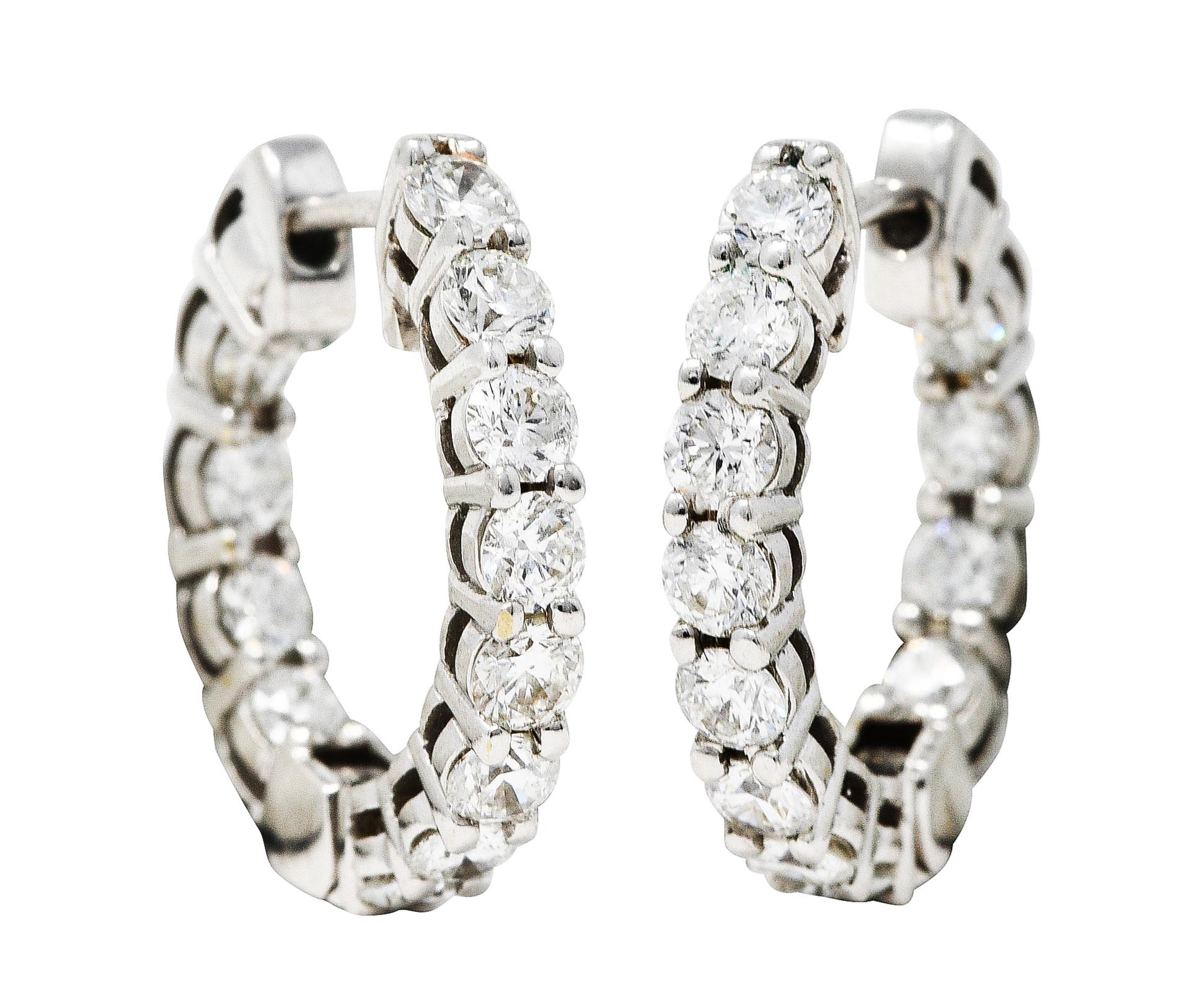 Women's or Men's Modern 1.50 Carats Diamond 18 Karat White Gold Huggie Hoop Earrings