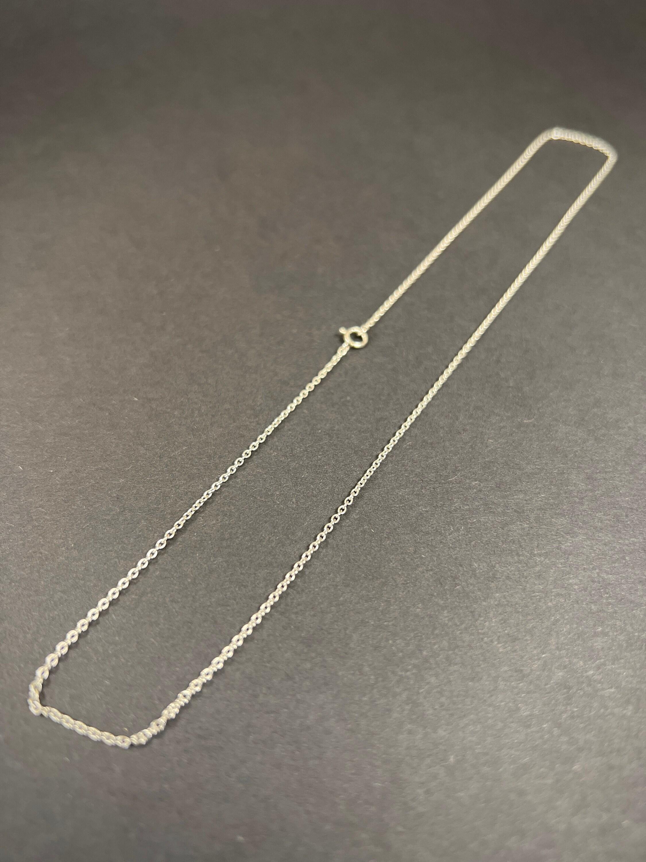 Catena moderna da 16 3/4 di pollice con timbro in platino, A Link con chiusura ad anello con bullone in vendita 4