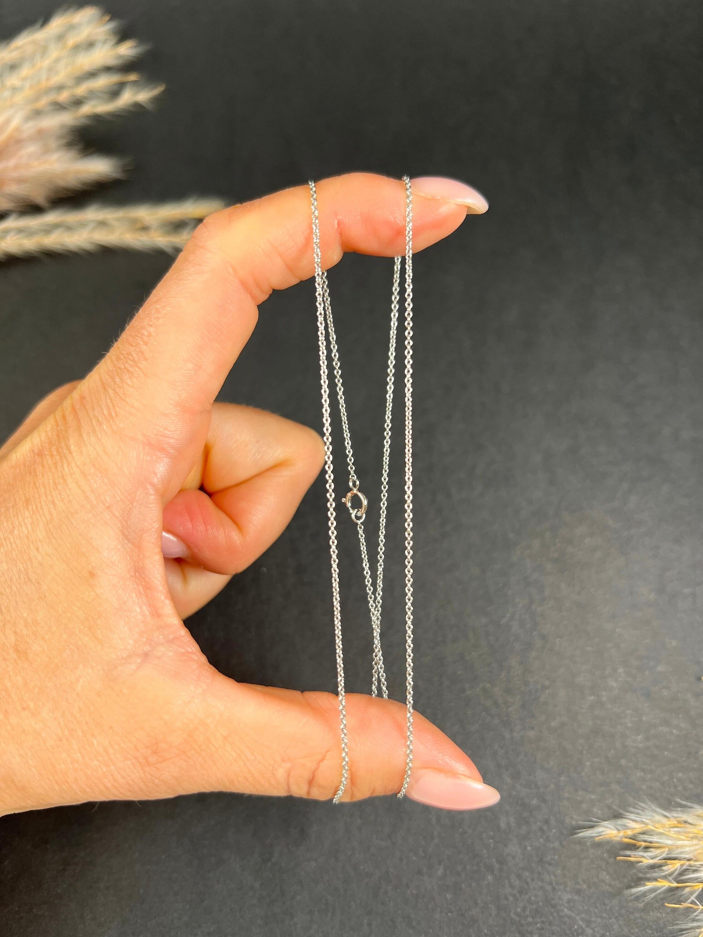 Catena moderna da 18 1/2 pollici, stampata in platino, A Link con chiusura ad anello con bullone in vendita 1
