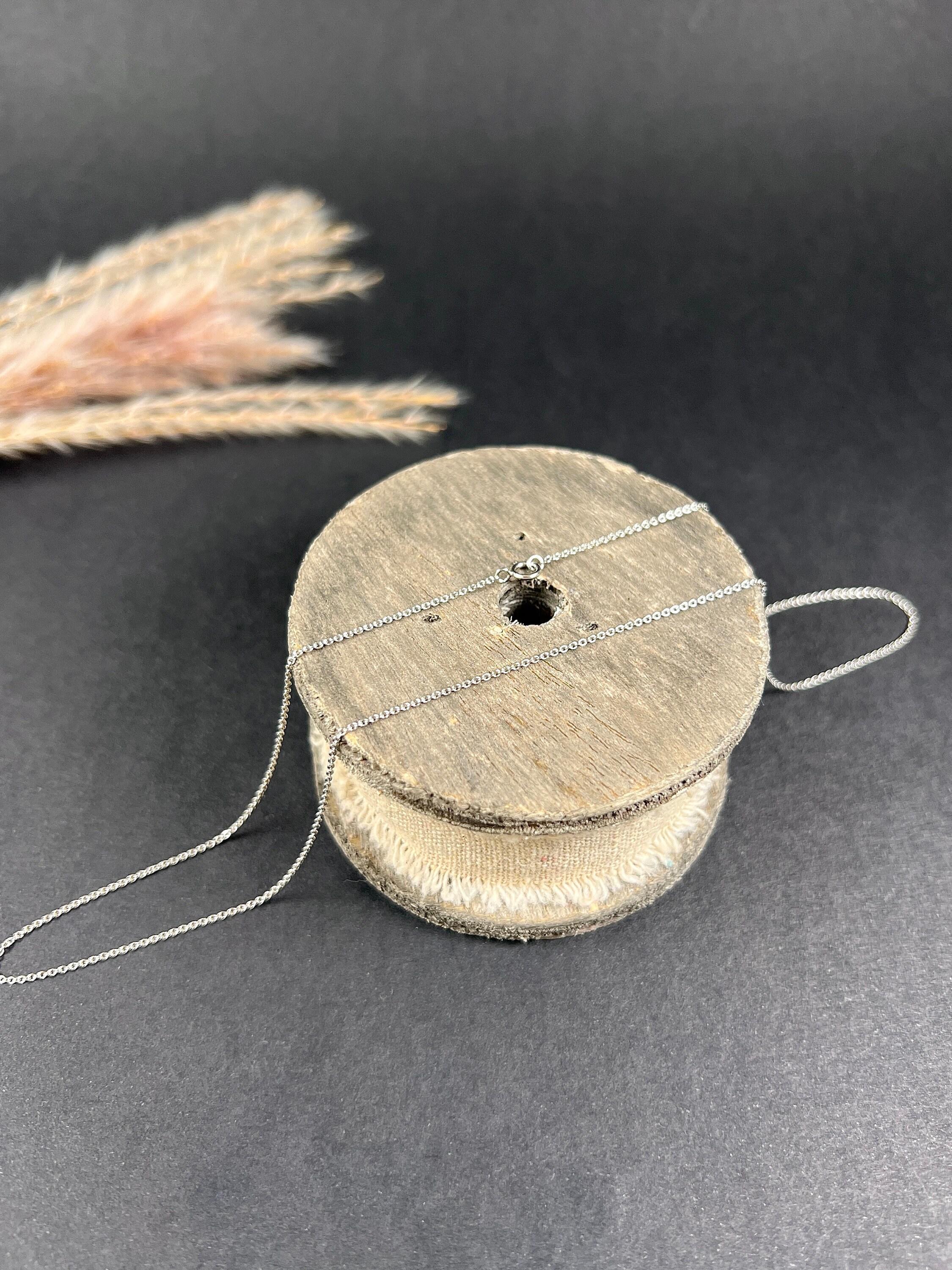 Catena moderna da 18 1/2 pollici, stampata in platino, A Link con chiusura ad anello con bullone in vendita 3