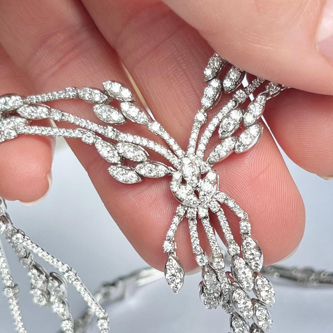 Modern 18 Carat White Gold and Diamond Encrusted Pendant Necklace 4