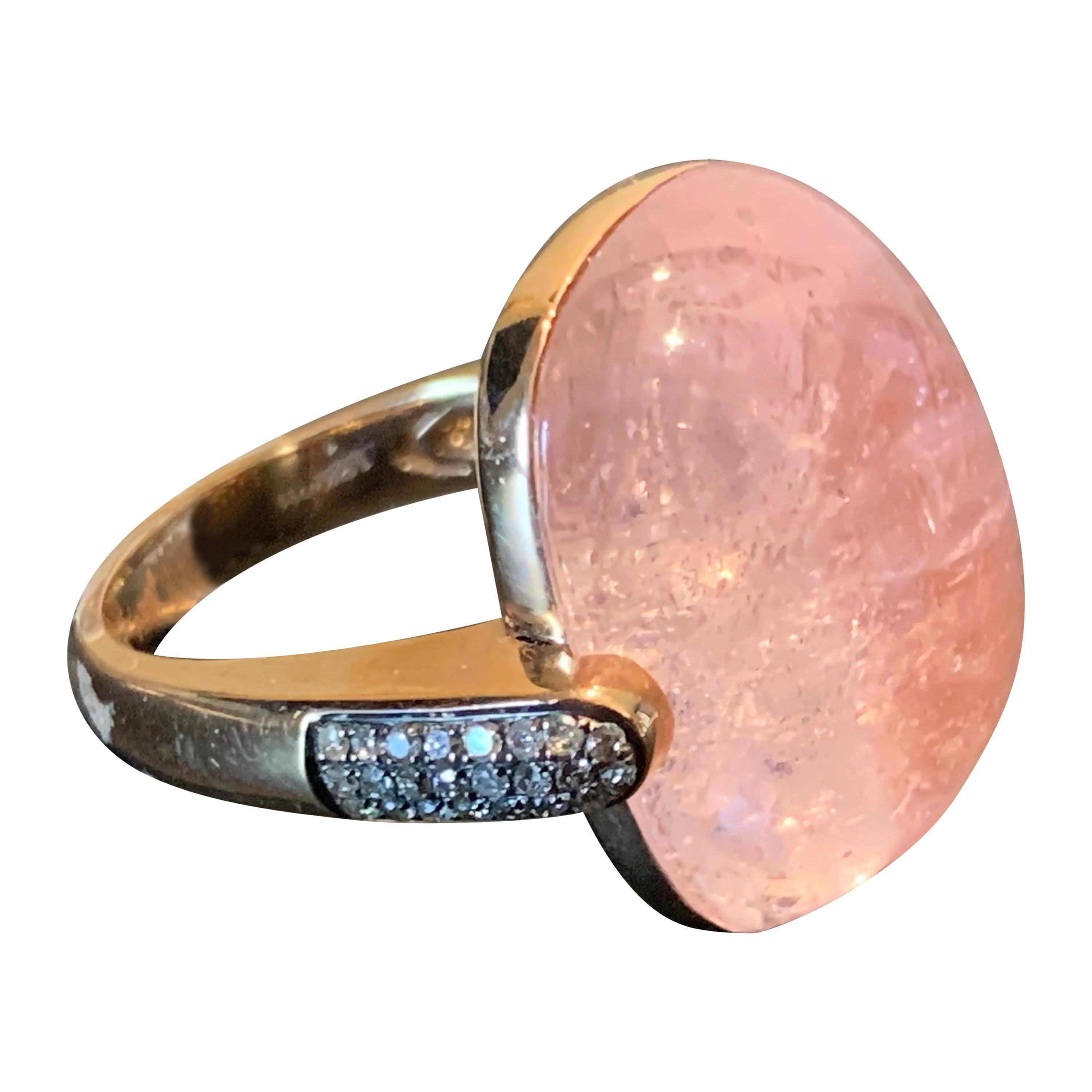 Modern 18 K Rose Gold Ring with Morganite and Champagne Diaomods For Sale
