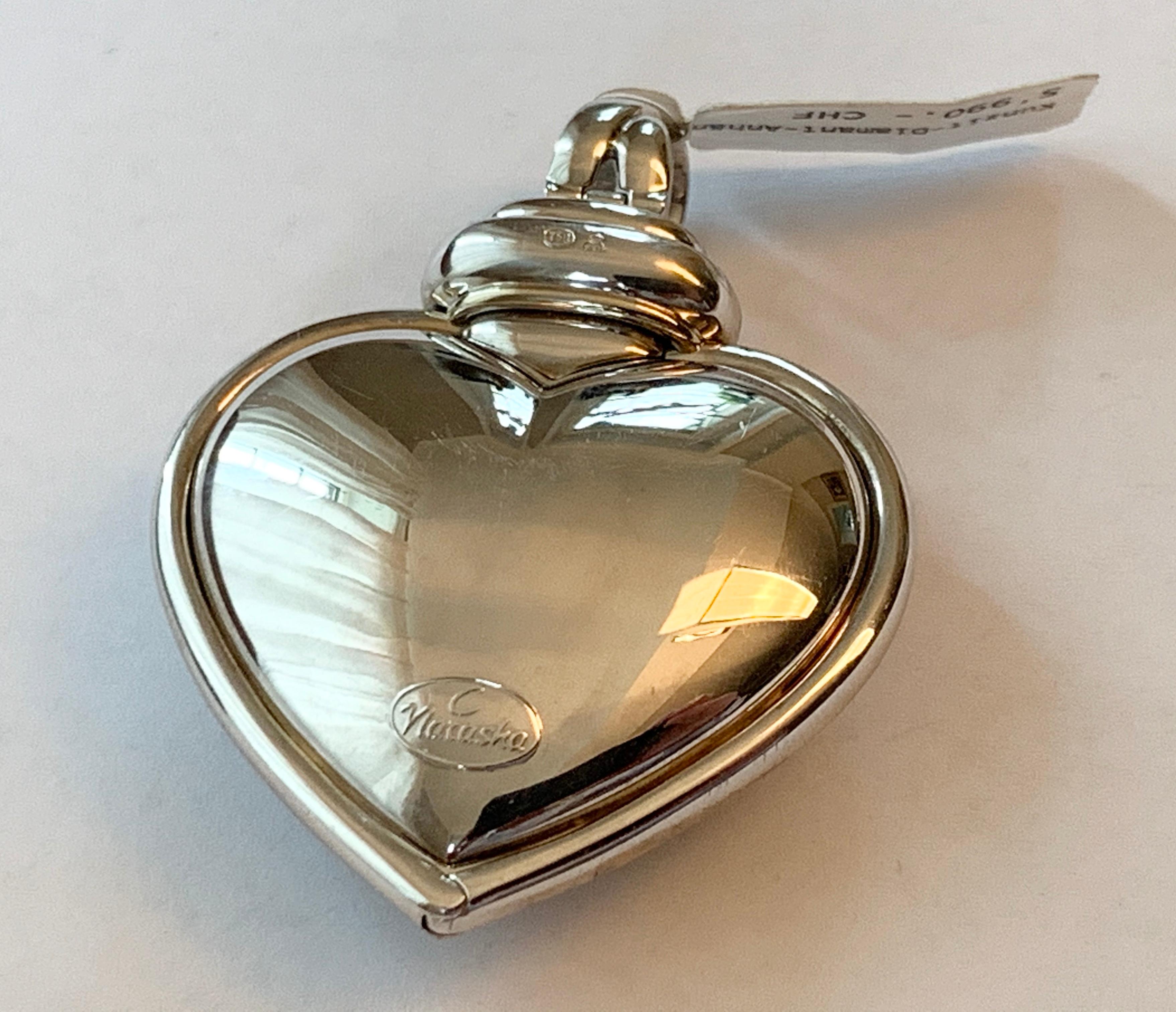 Round Cut Modern 18 Karat White Gold Heart Pendant with Kunzite and Diamonds For Sale