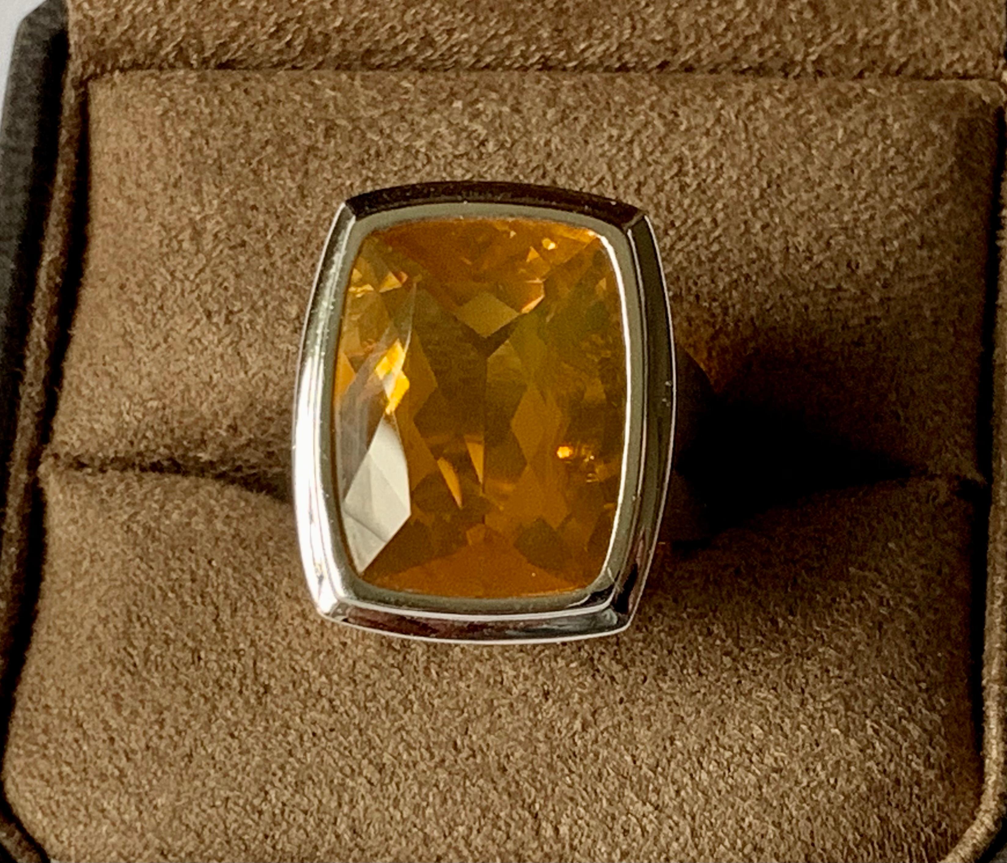 Modern 18 Karat Whitel Gold Statement Ring with Mexican Fire Opal For Sale 3